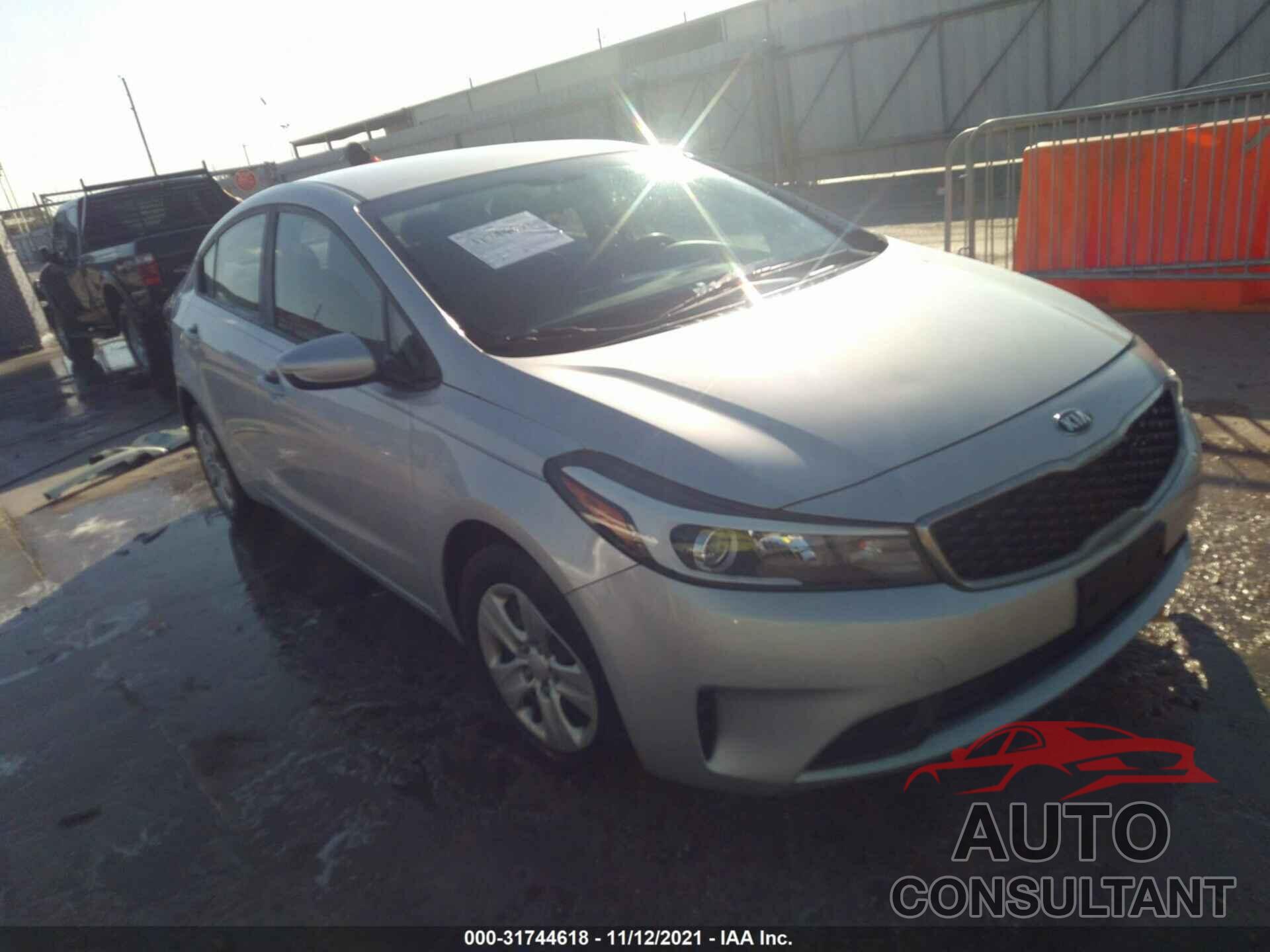 KIA FORTE 2017 - 3KPFK4A76HE015256