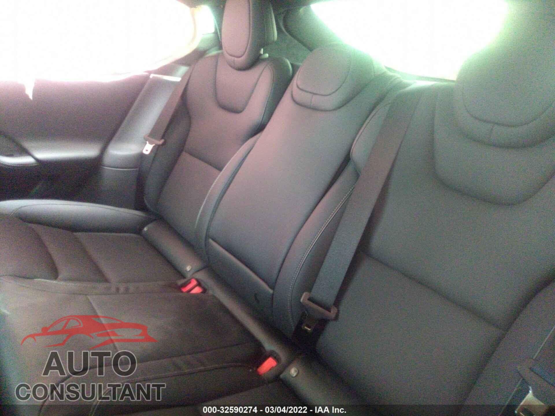 TESLA MODEL S 2022 - 5YJSA1E68NF462128