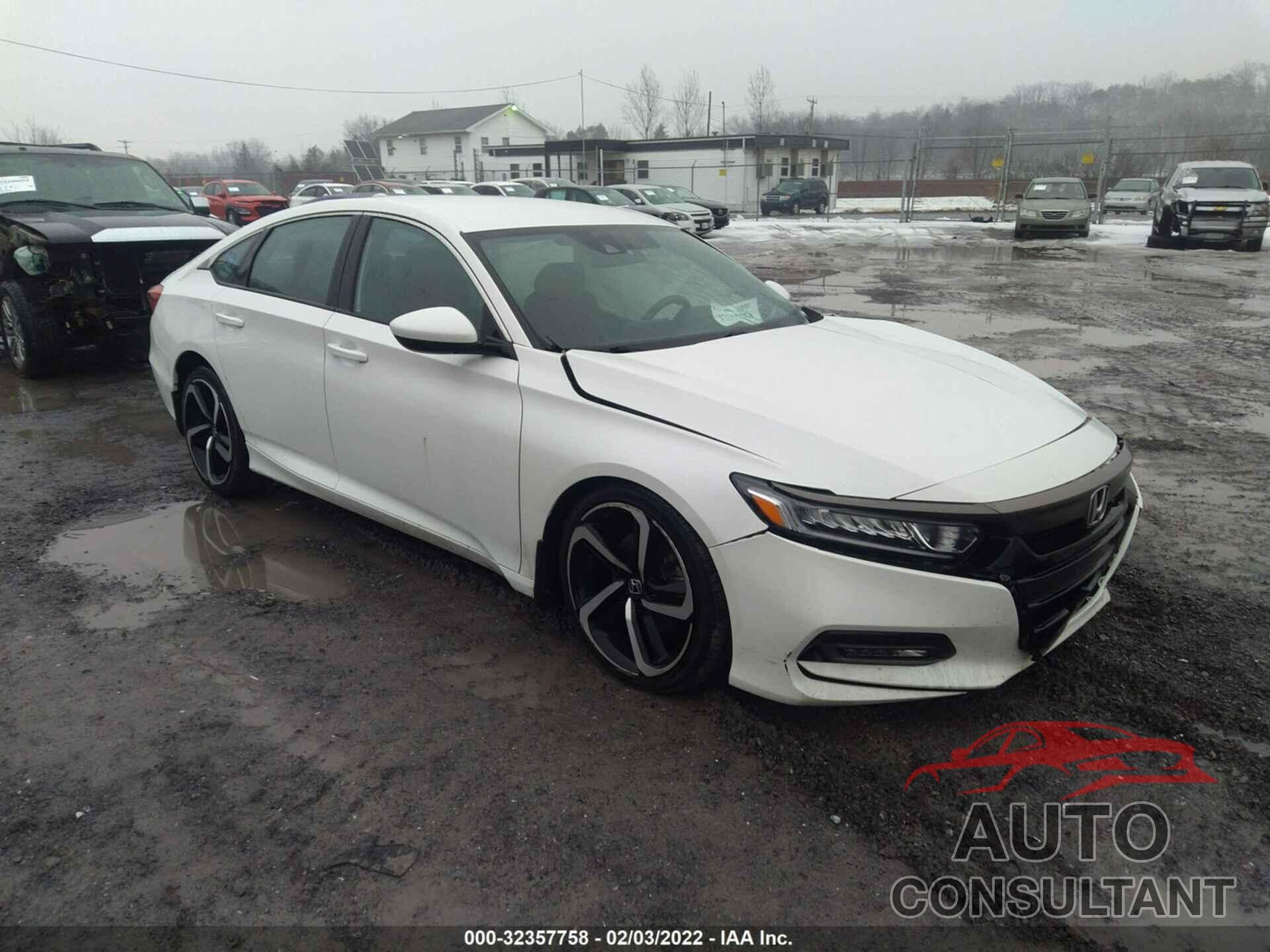 HONDA ACCORD SEDAN 2018 - 1HGCV1E30JA221201