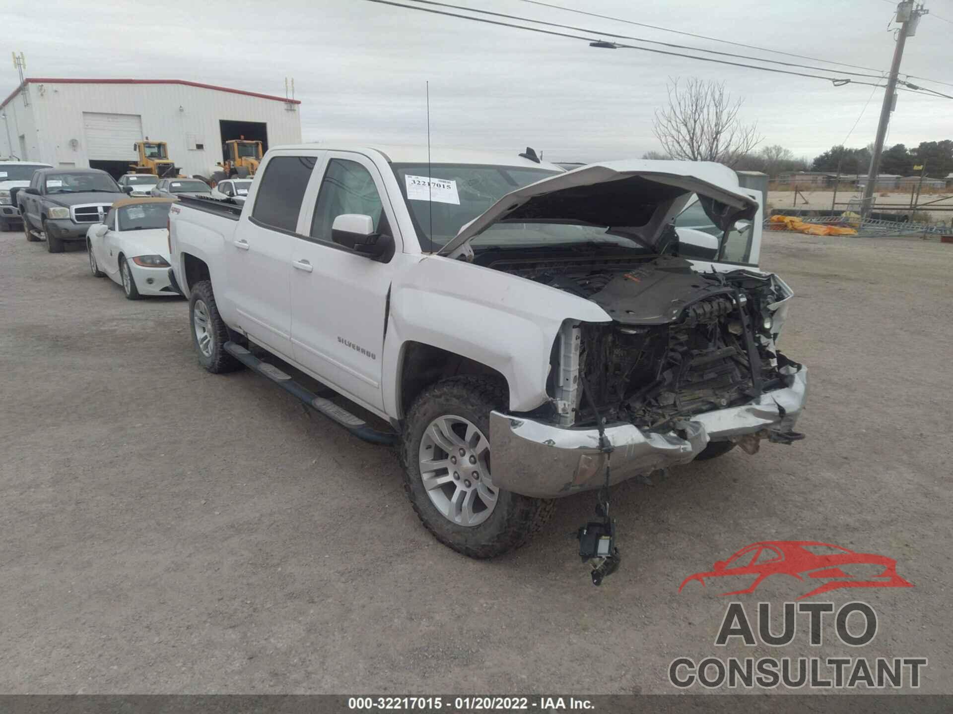 CHEVROLET SILVERADO 1500 2018 - 3GCUKREC8JG447935