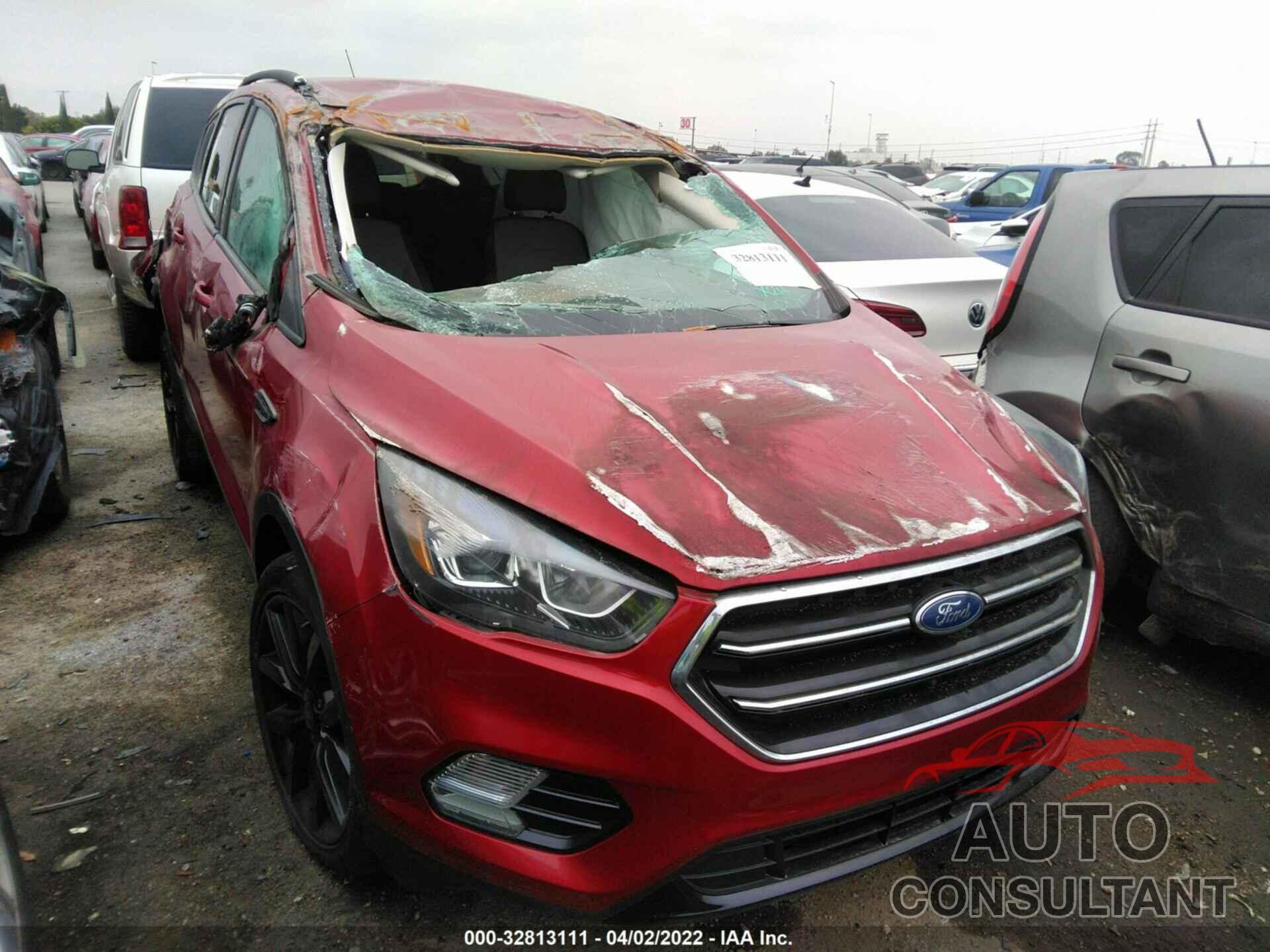 FORD ESCAPE 2017 - 1FMCU9G93HUB87549