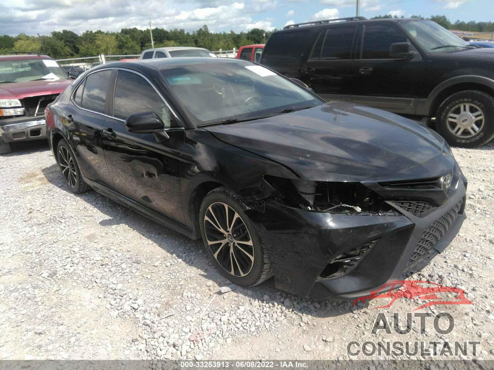 TOYOTA CAMRY 2018 - 4T1B11HK7JU523717