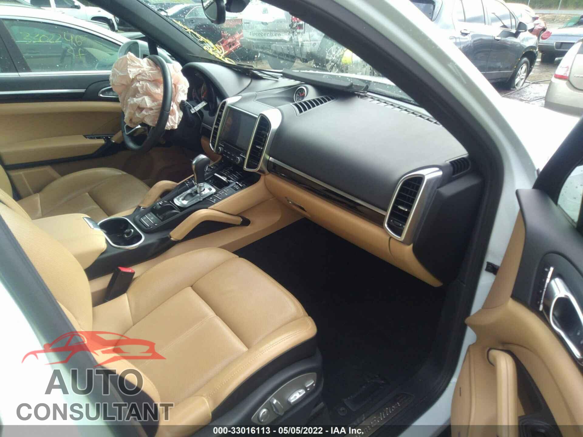 PORSCHE CAYENNE 2017 - WP1AA2A28HKA88078