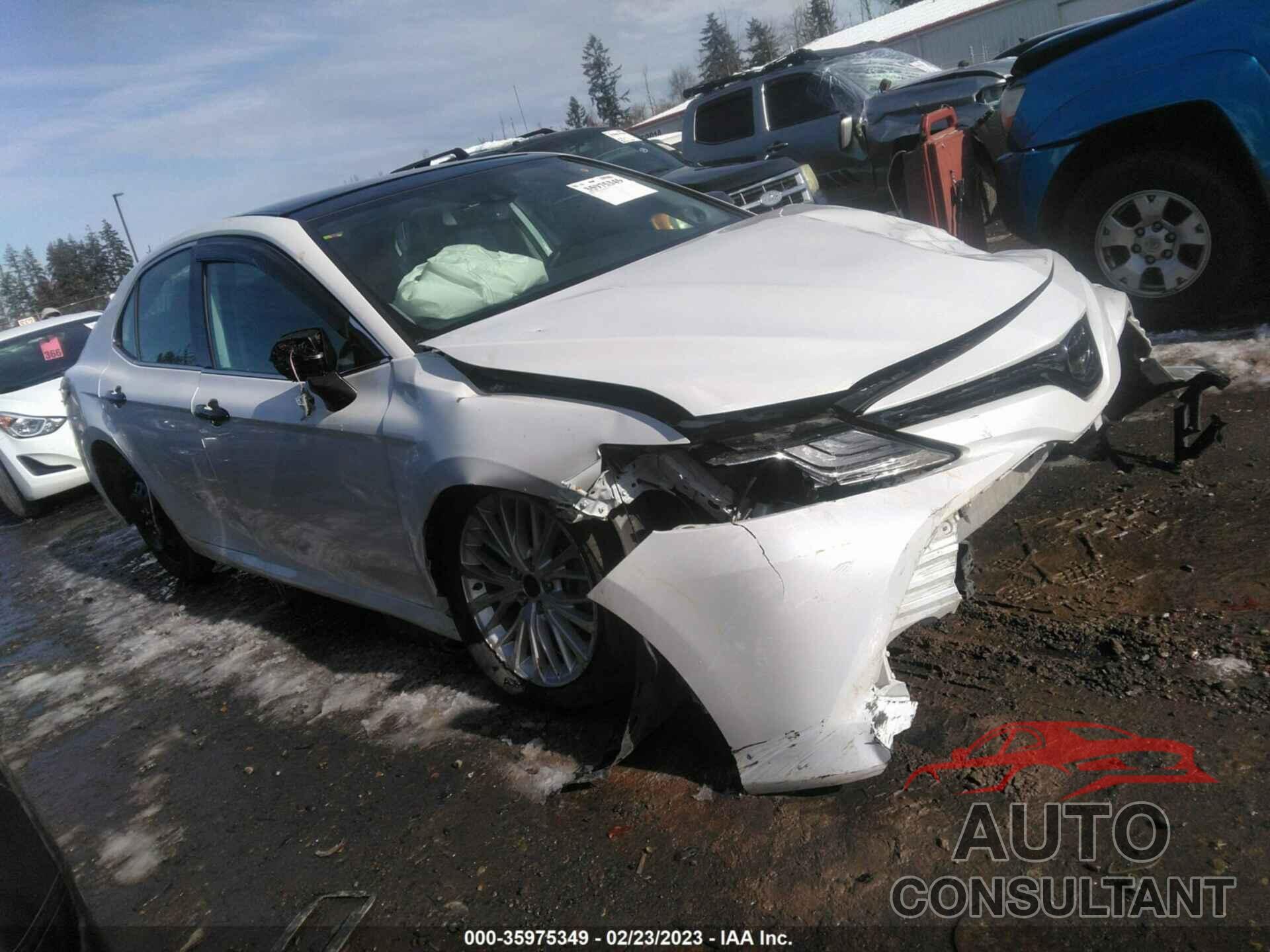 TOYOTA CAMRY 2019 - 4T1B11HK2KU743803