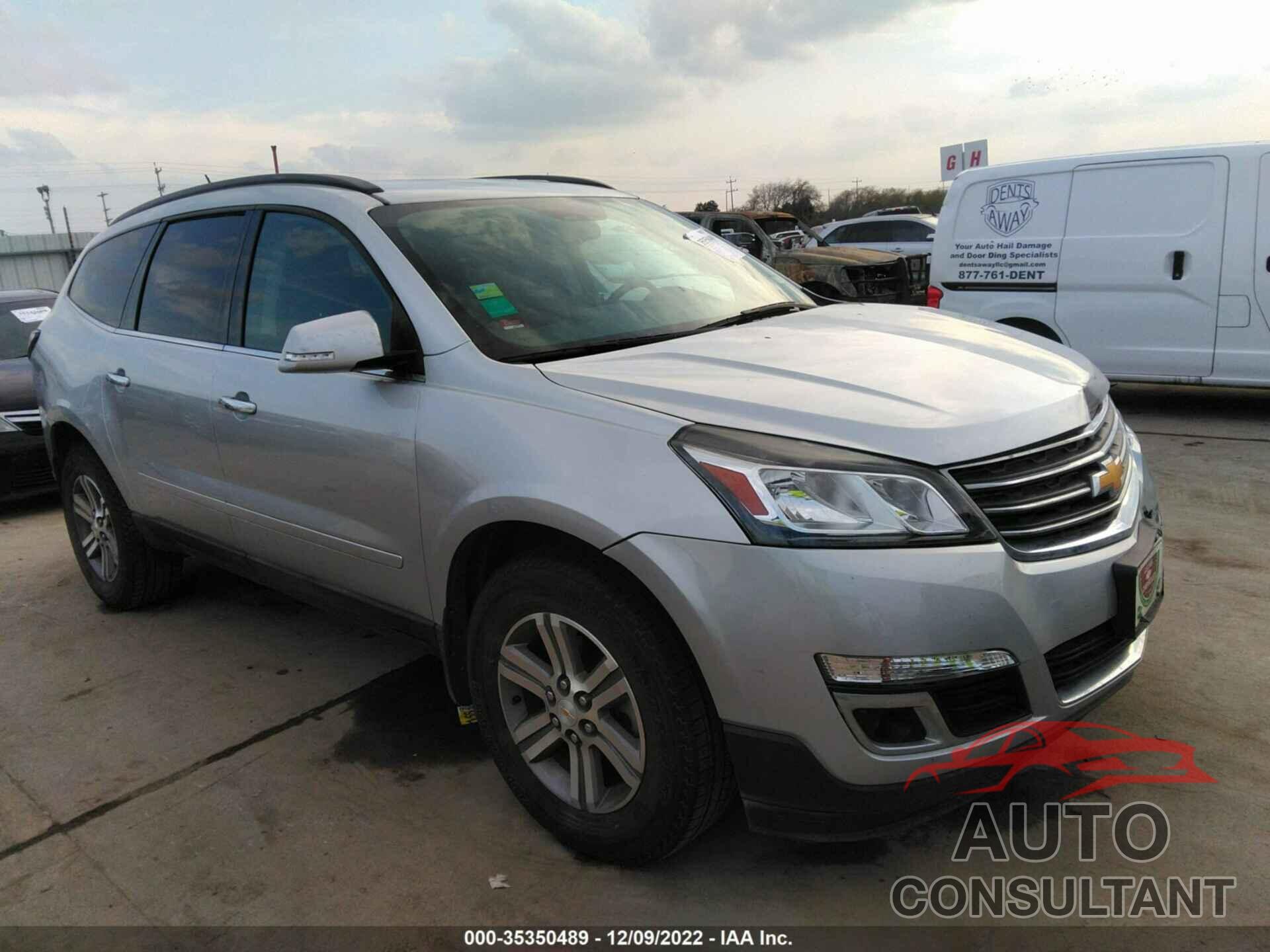 CHEVROLET TRAVERSE 2017 - 1GNKRHKD6HJ323009