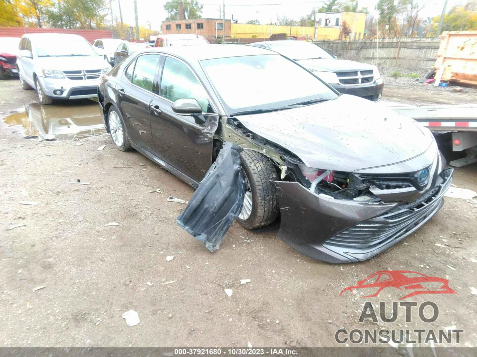 TOYOTA CAMRY 2019 - 4T1B21HK1KU520262