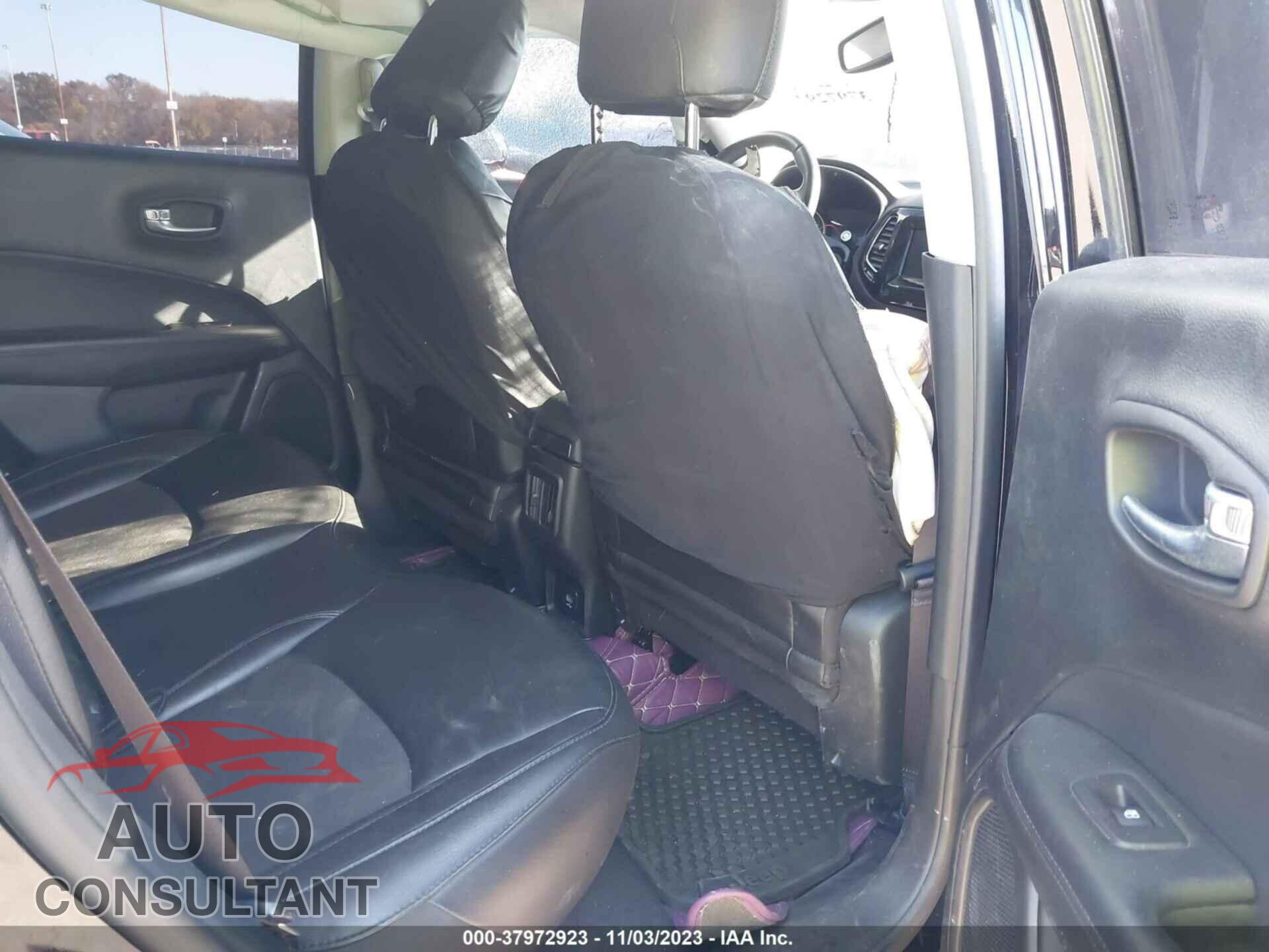 JEEP COMPASS 2020 - 3C4NJDBB9LT209947