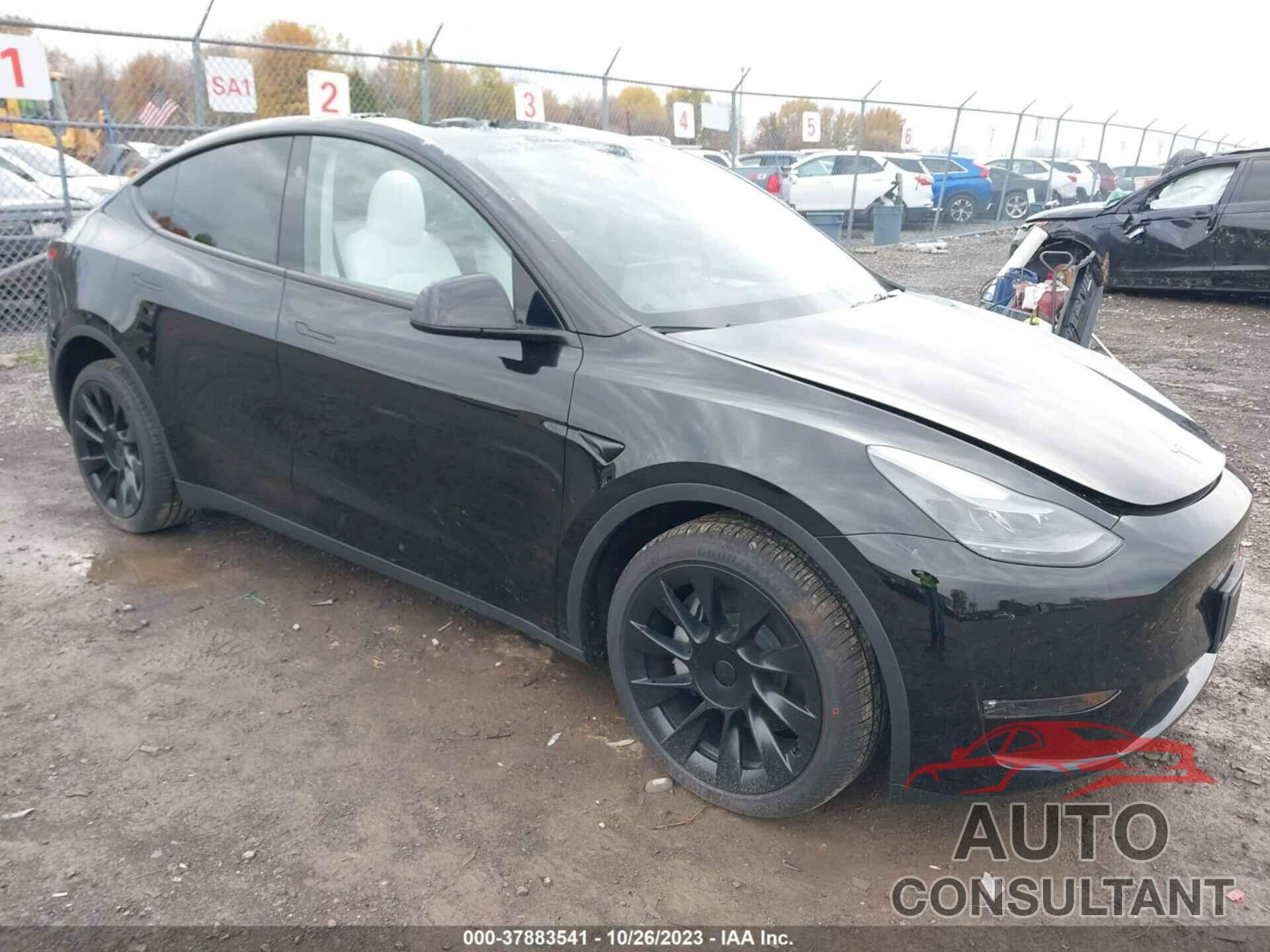 TESLA MODEL Y 2023 - 7SAYGDEE9PF790942