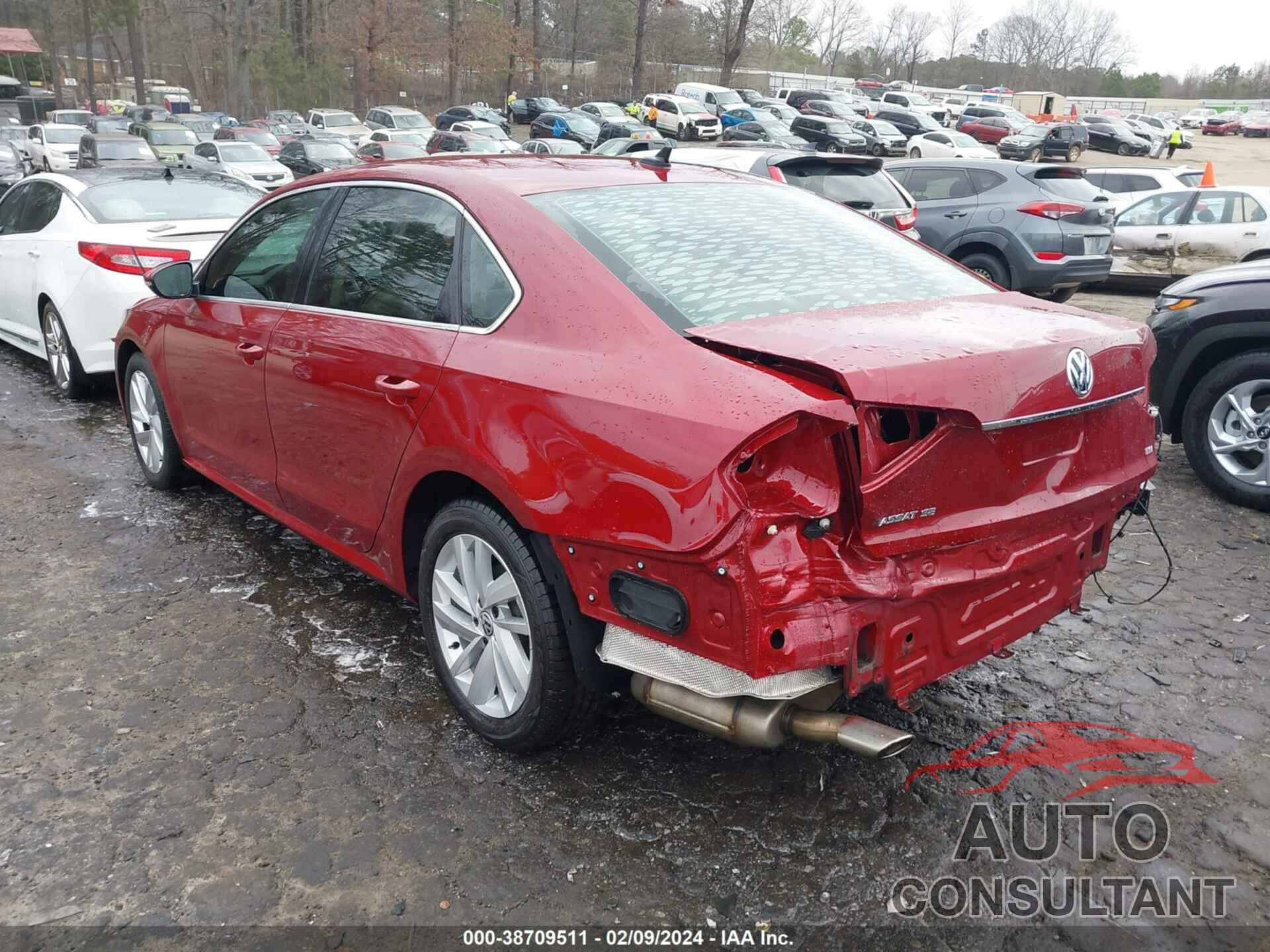 VOLKSWAGEN PASSAT 2018 - 1VWBA7A34JC026542