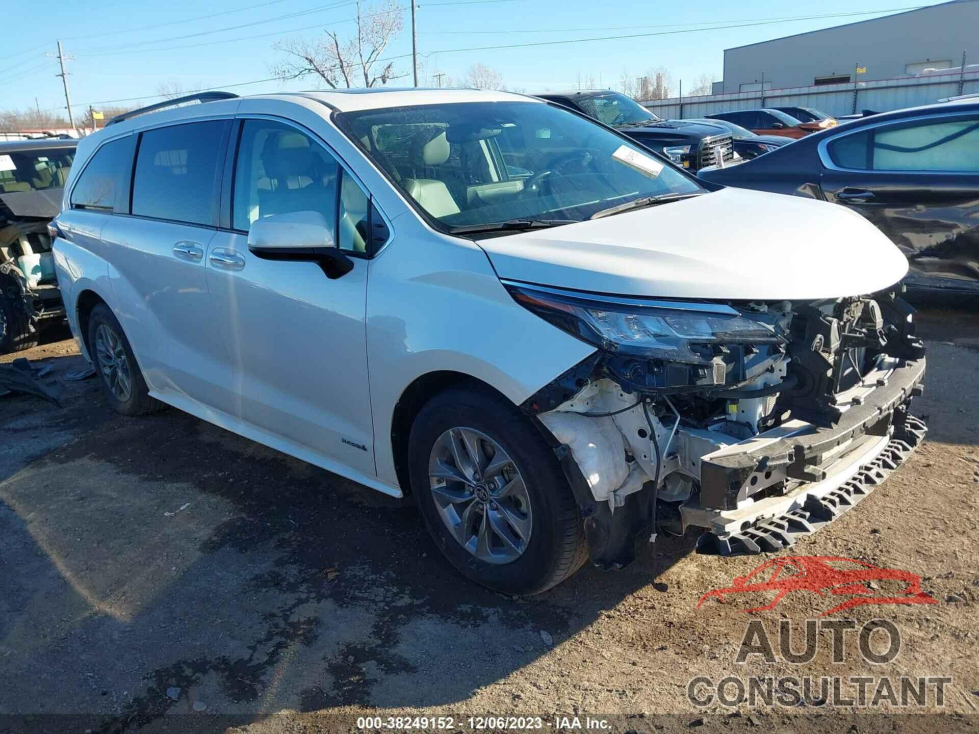 TOYOTA SIENNA 2021 - 5TDYRKEC5MS048507