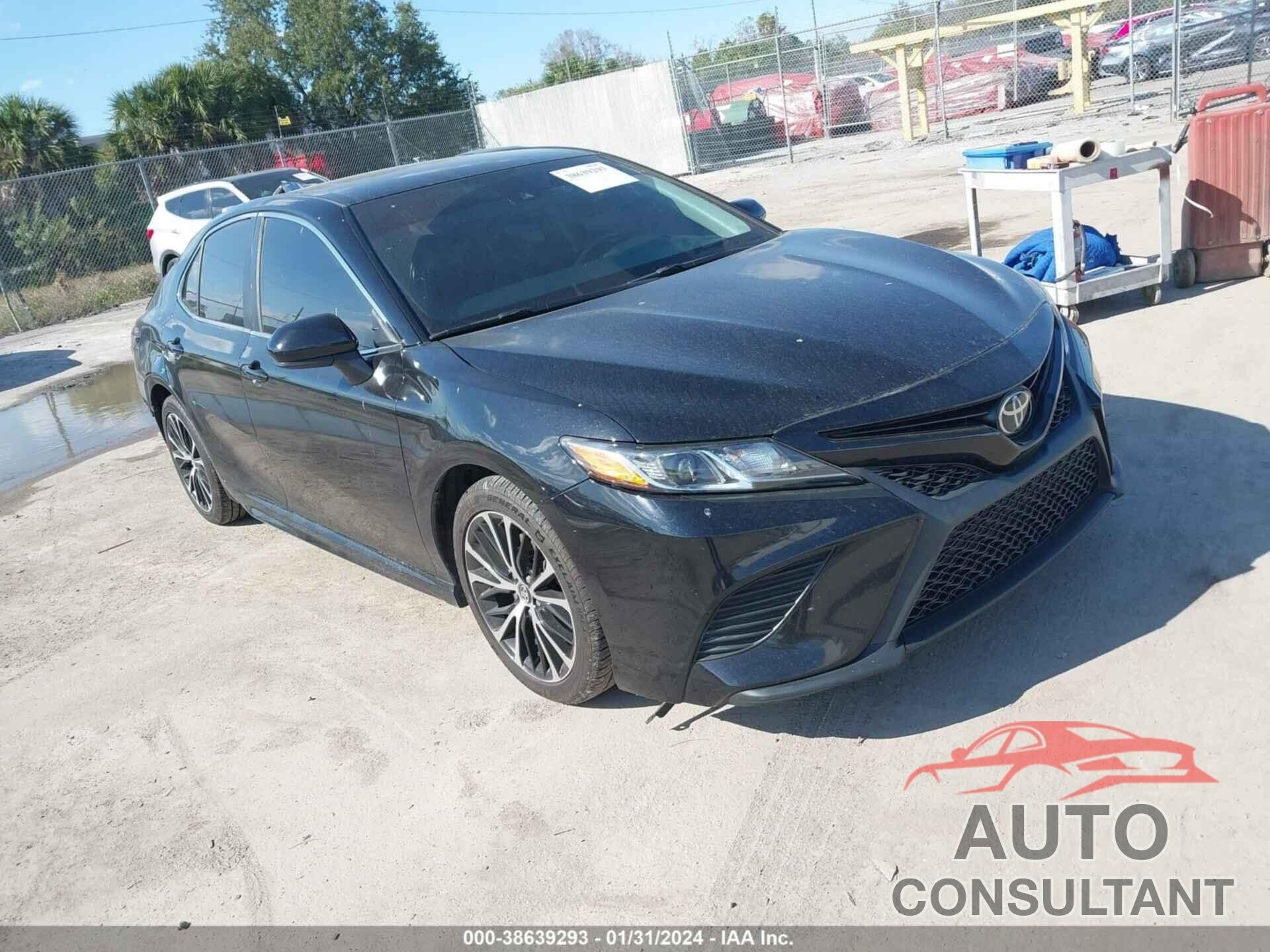 TOYOTA CAMRY 2018 - 4T1B11HK6JU064549