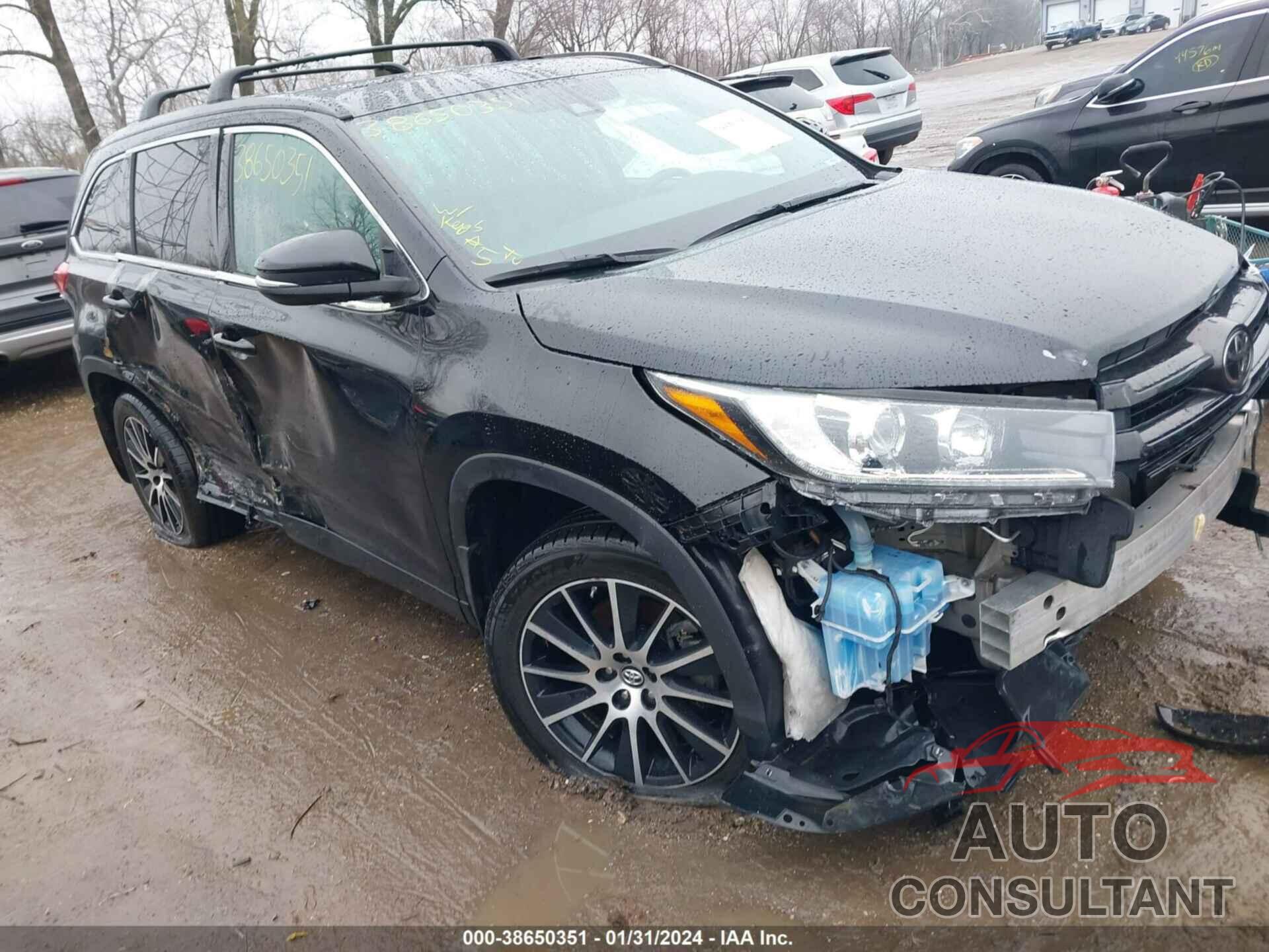 TOYOTA HIGHLANDER 2018 - 5TDJZRFH0JS864041