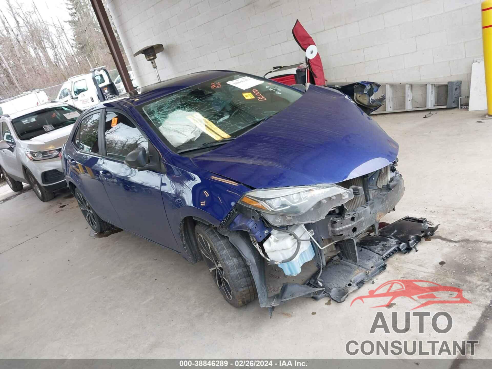 TOYOTA COROLLA 2018 - 5YFBURHE5JP849159