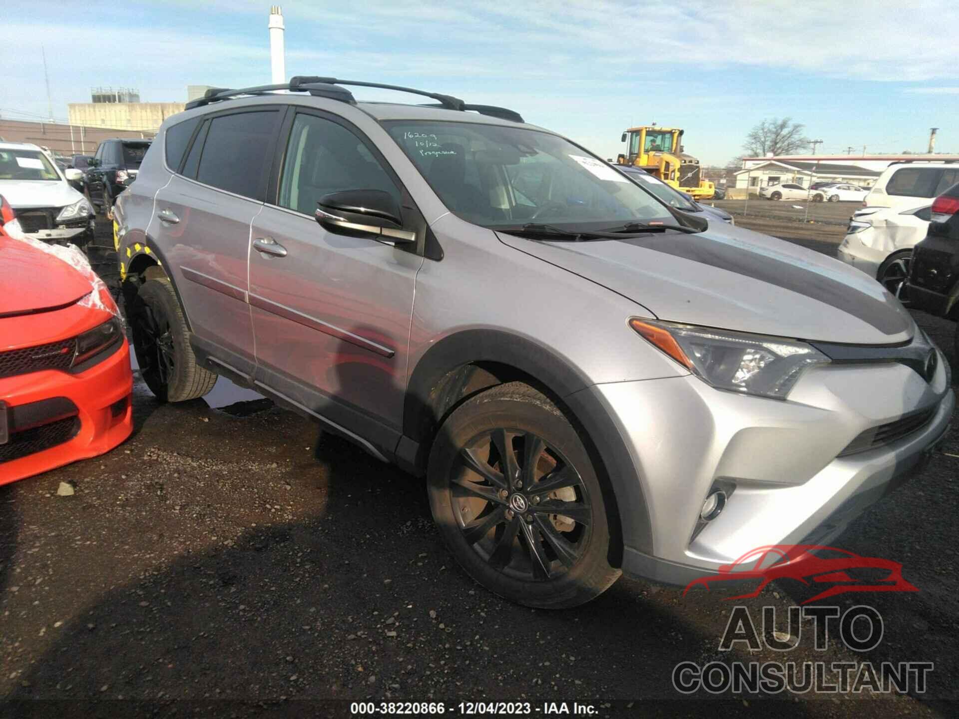 TOYOTA RAV4 2018 - 2T3RFREV9JW777546