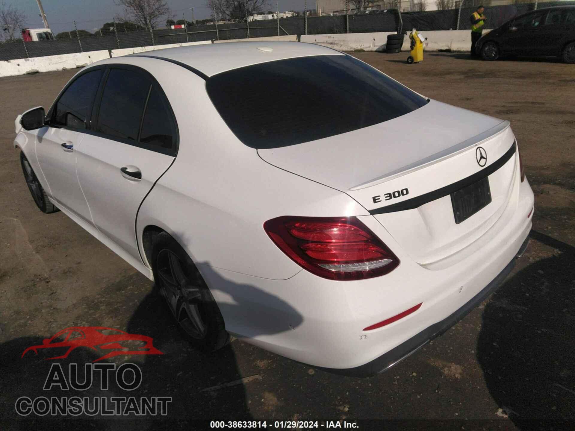 MERCEDES-BENZ E 300 2017 - WDDZF4JB0HA042273