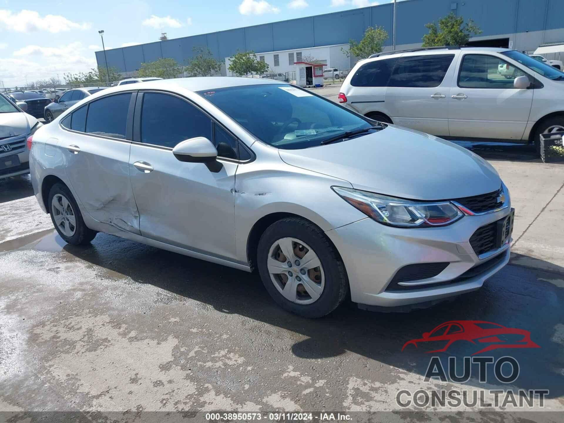 CHEVROLET CRUZE 2018 - 1G1BC5SM2J7136418