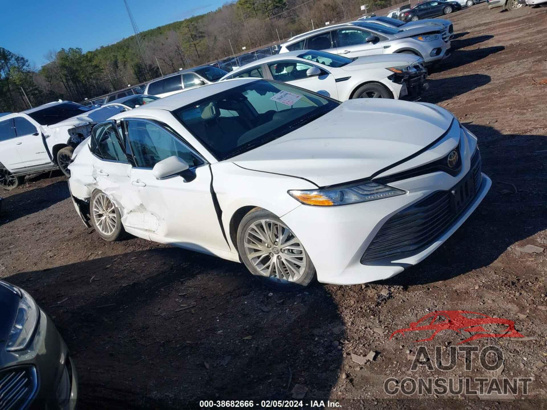 TOYOTA CAMRY 2020 - 4T1F11AK5LU978838