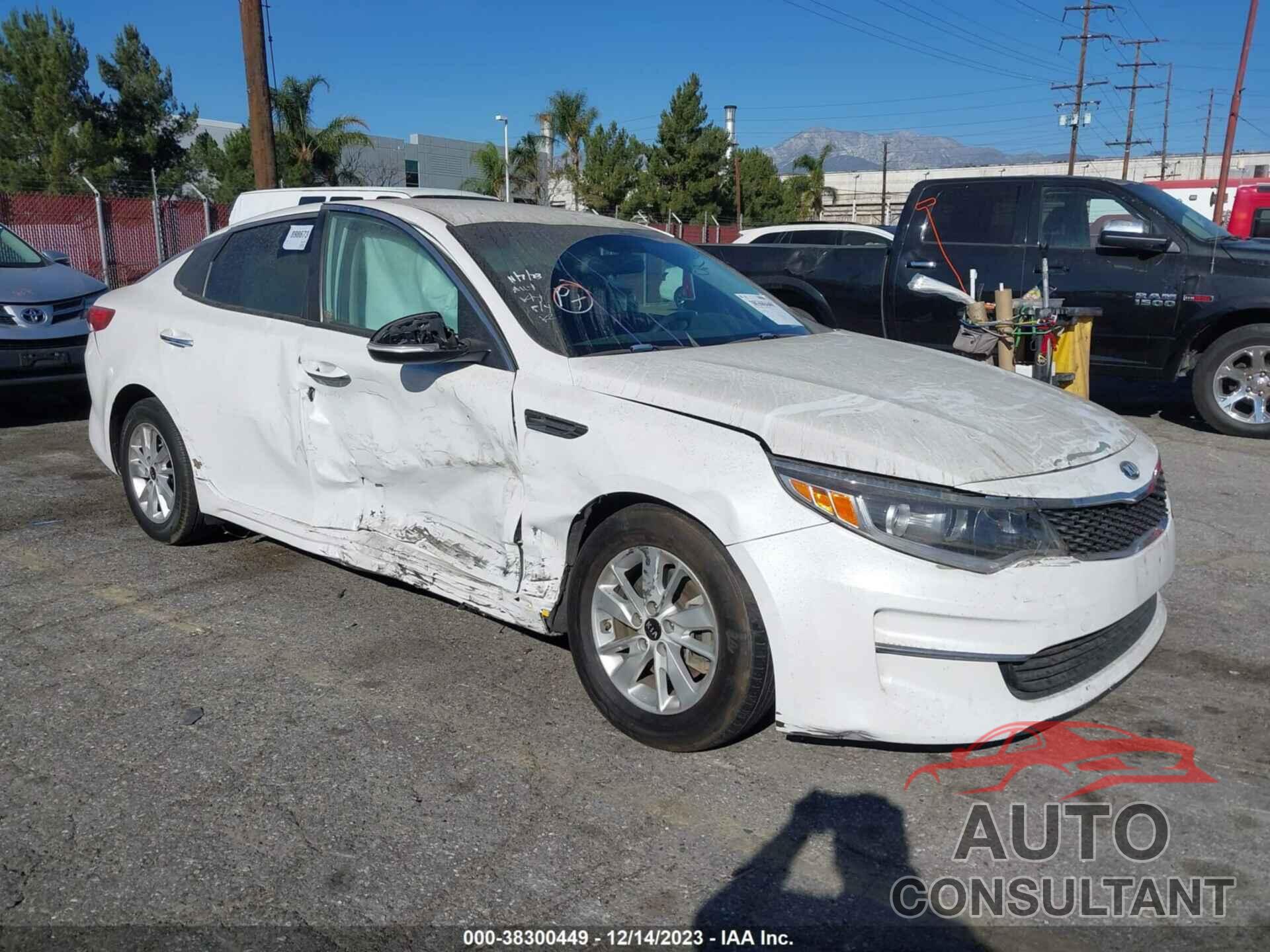 KIA OPTIMA 2018 - KNAGT4L33J5216560