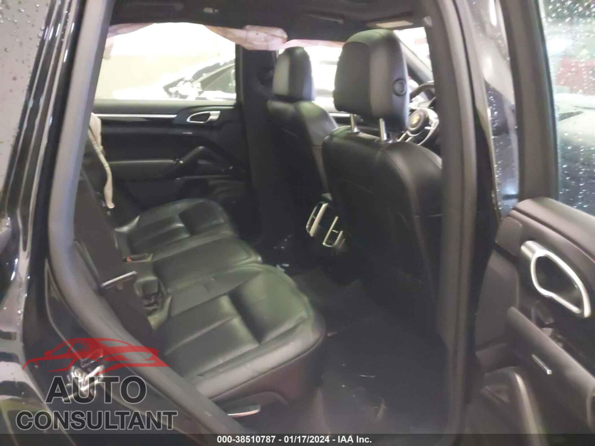 PORSCHE CAYENNE 2017 - WP1AA2A25HKA84733