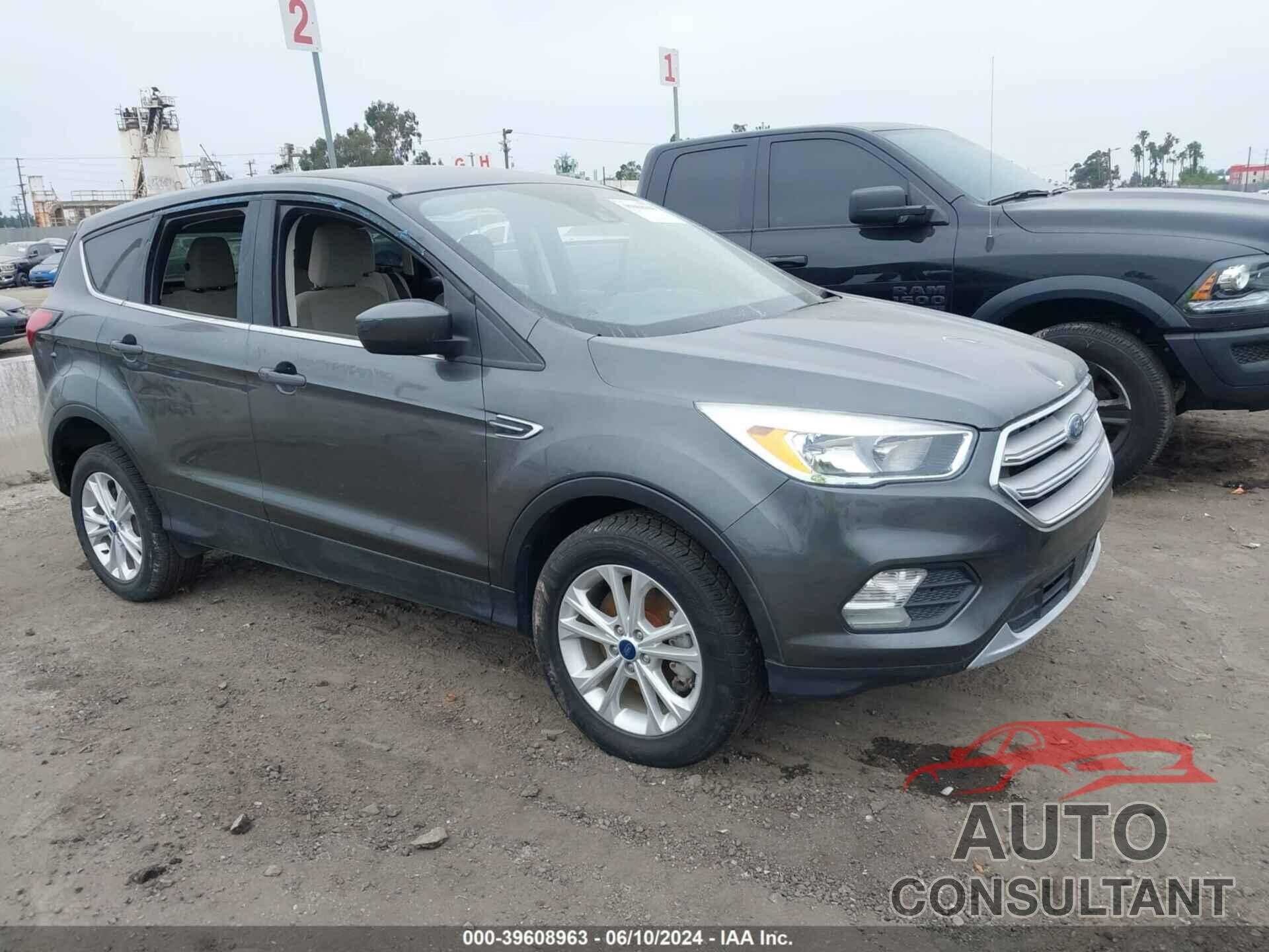 FORD ESCAPE 2019 - 1FMCU9GD6KUA20565