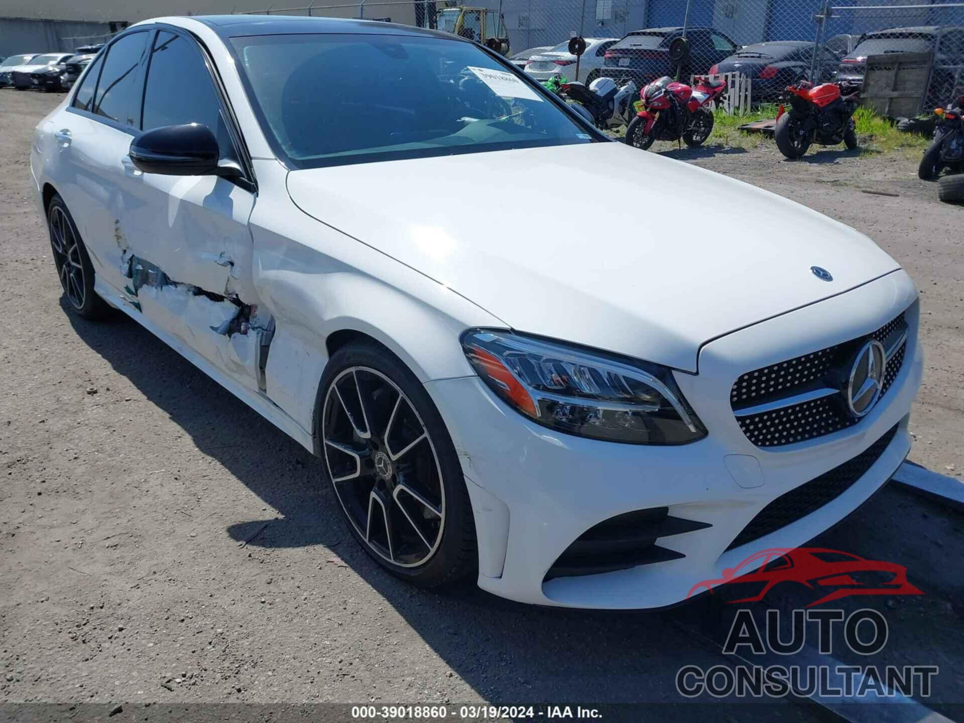 MERCEDES-BENZ C 300 2019 - 55SWF8DB1KU303665