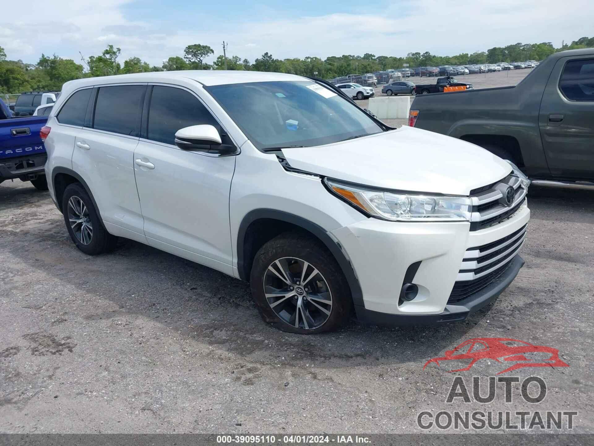 TOYOTA HIGHLANDER 2018 - 5TDZARFH0JS034895