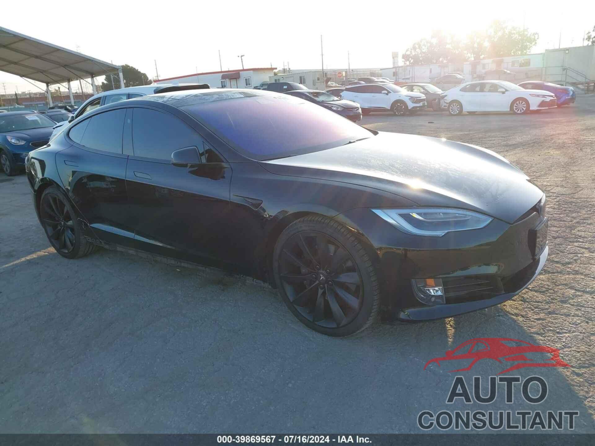 TESLA MODEL S 2017 - 5YJSA1E12HF215812