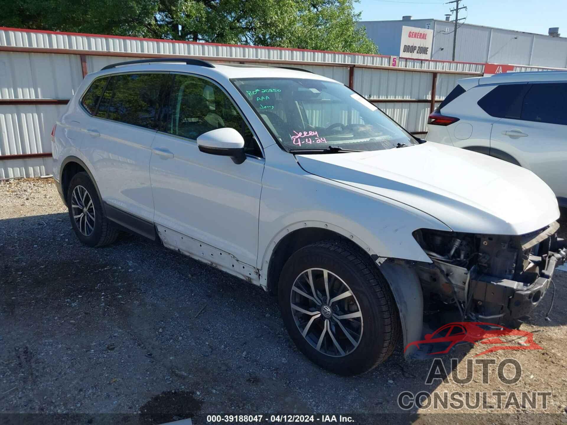 VOLKSWAGEN TIGUAN 2018 - 3VV3B7AX5JM192155