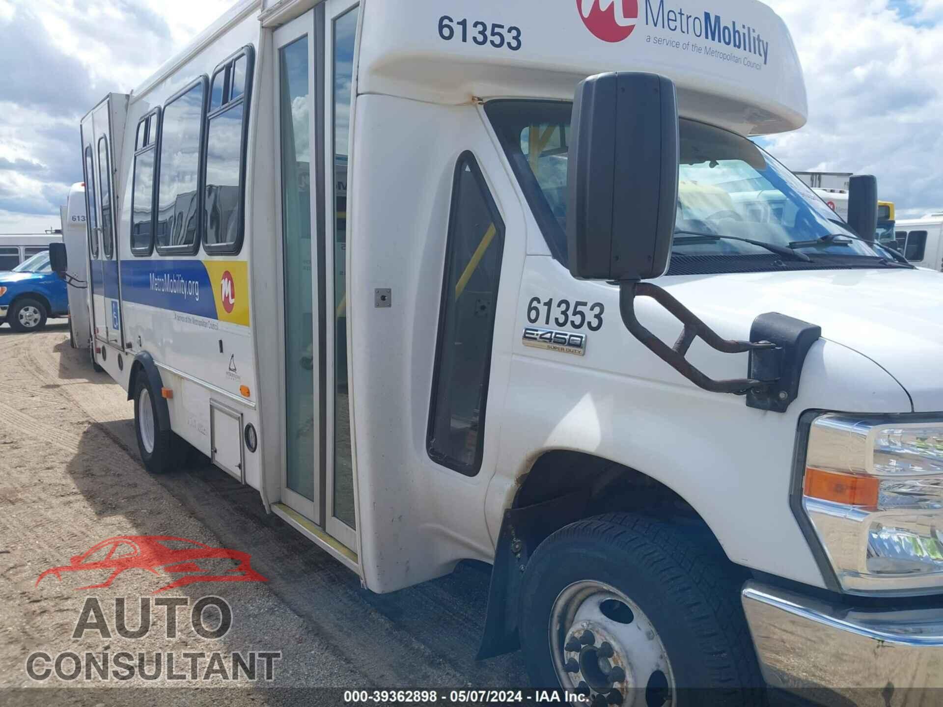 FORD E-450 CUTAWAY 2018 - 1FDFE4FS5JDC33180