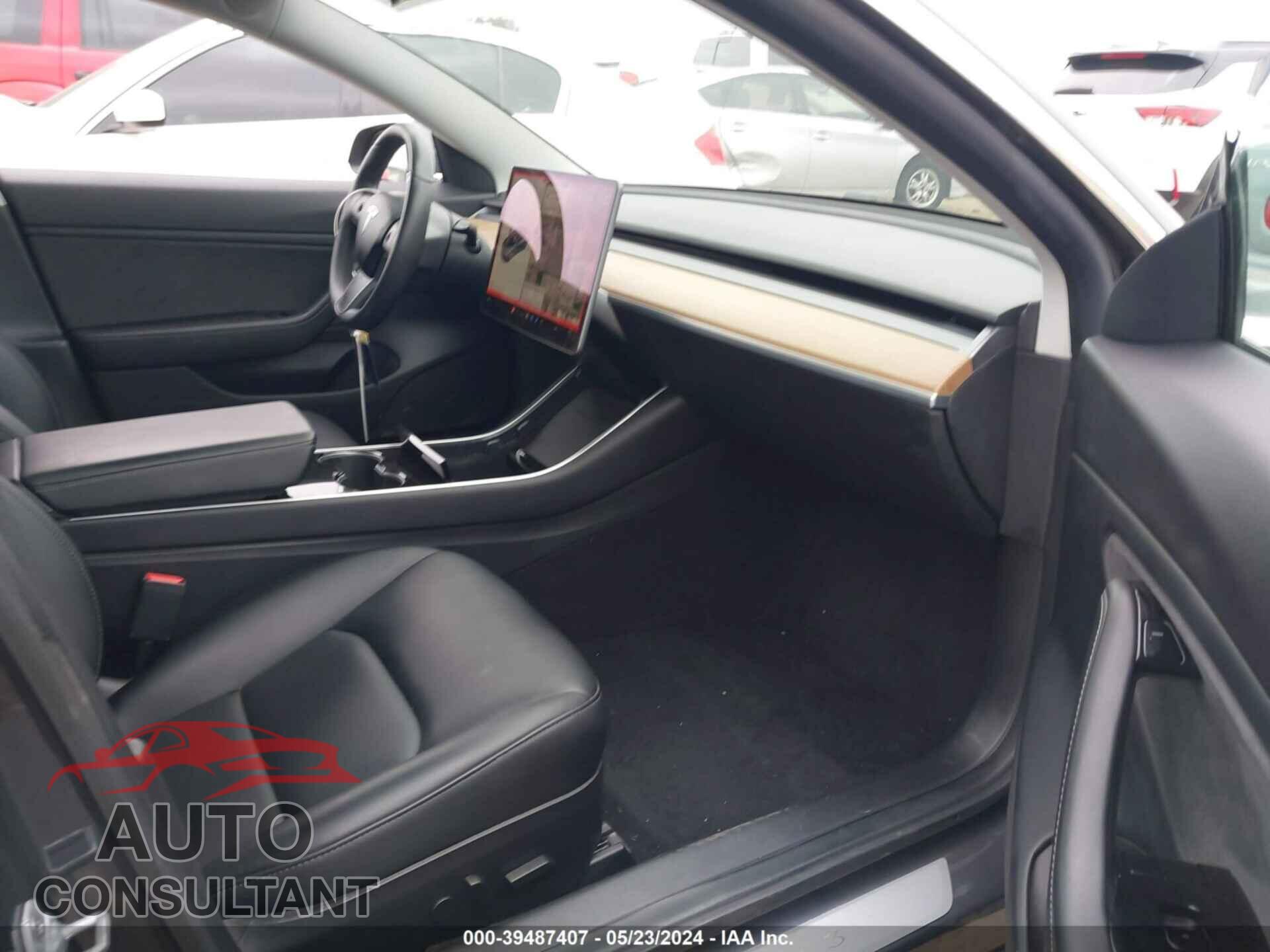 TESLA MODEL 3 2019 - 5YJ3E1EA6KF402437