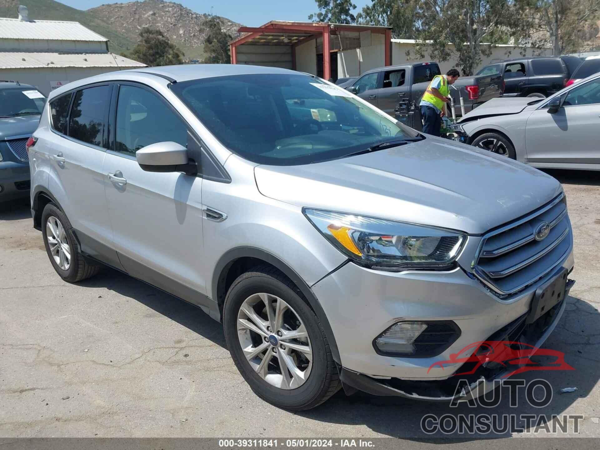 FORD ESCAPE 2019 - 1FMCU0G91KUB12271