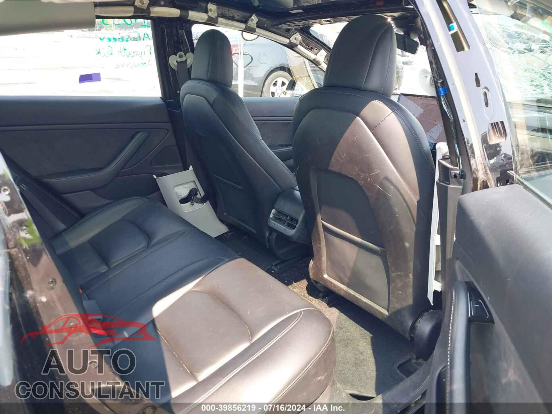 TESLA MODEL 3 2019 - 5YJ3E1EB9KF213967