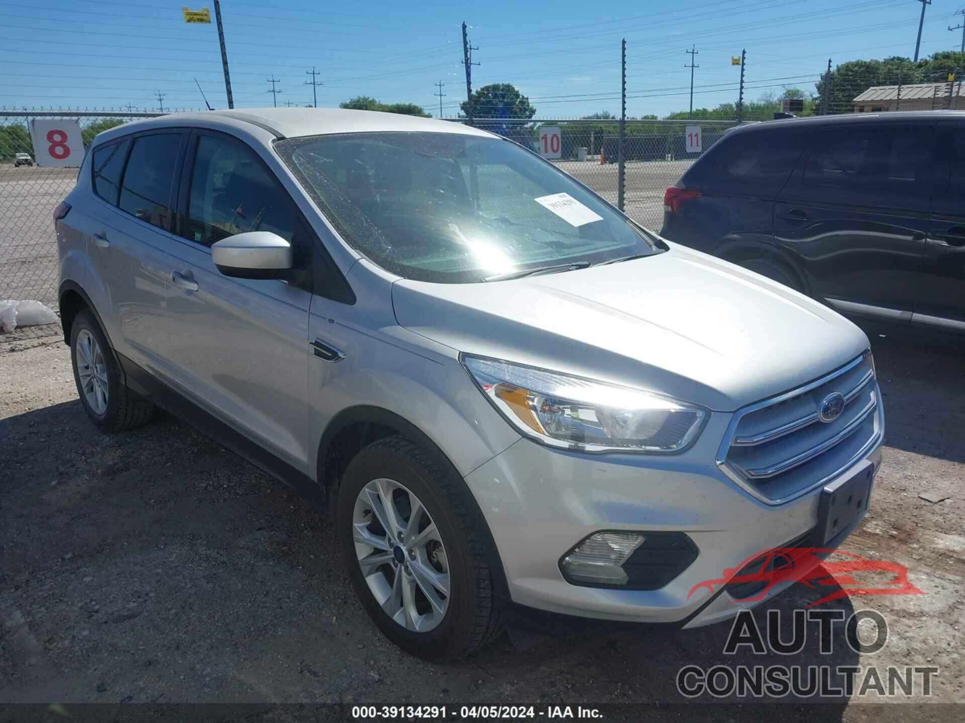 FORD ESCAPE 2019 - 1FMCU9GD0KUC06568