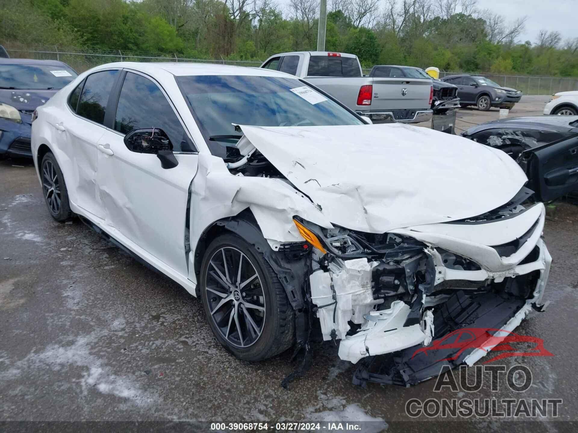 TOYOTA CAMRY 2022 - 4T1T11AK3NU663123