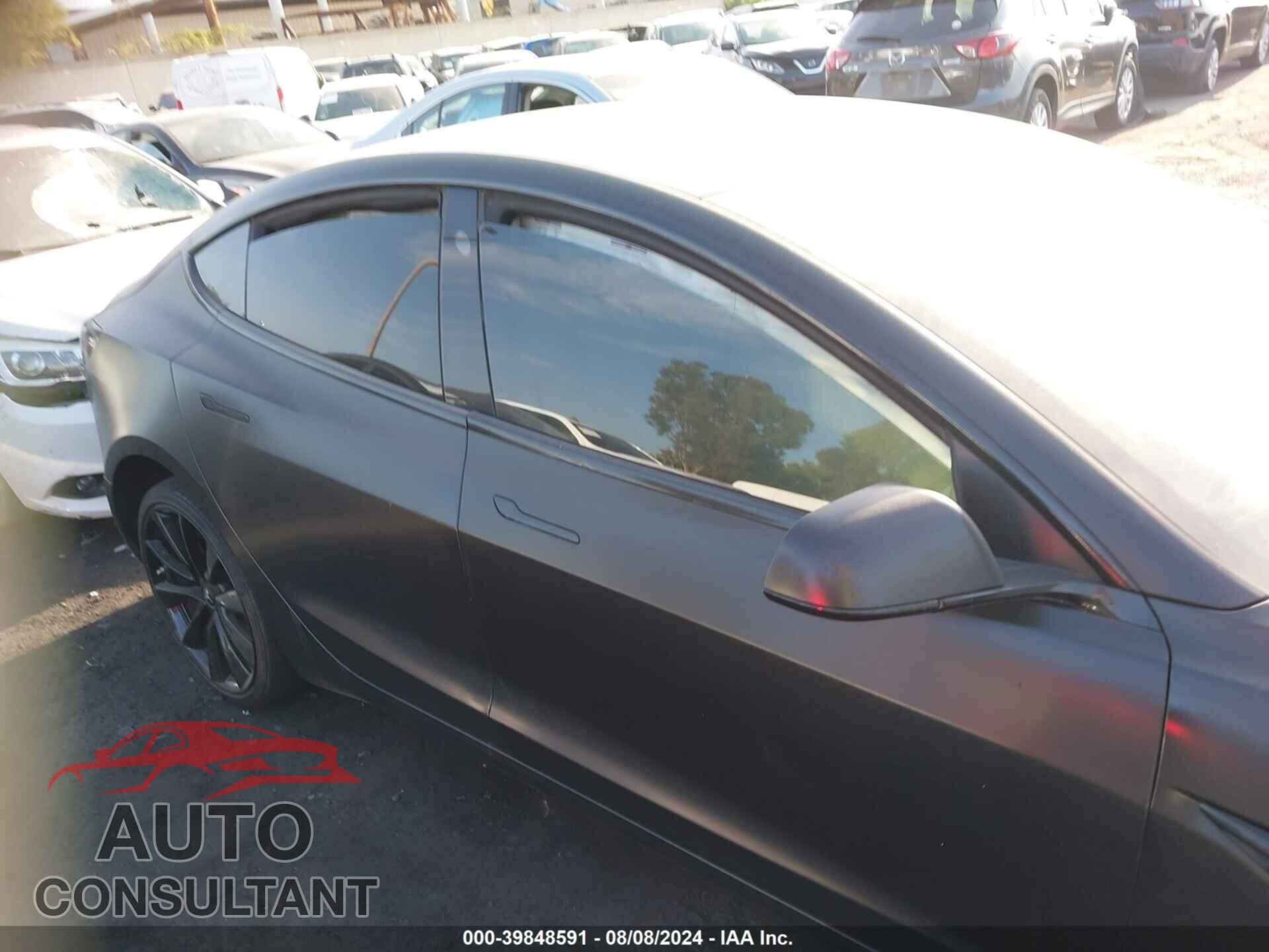 TESLA MODEL 3 2018 - 5YJ3E1EB7JF081810