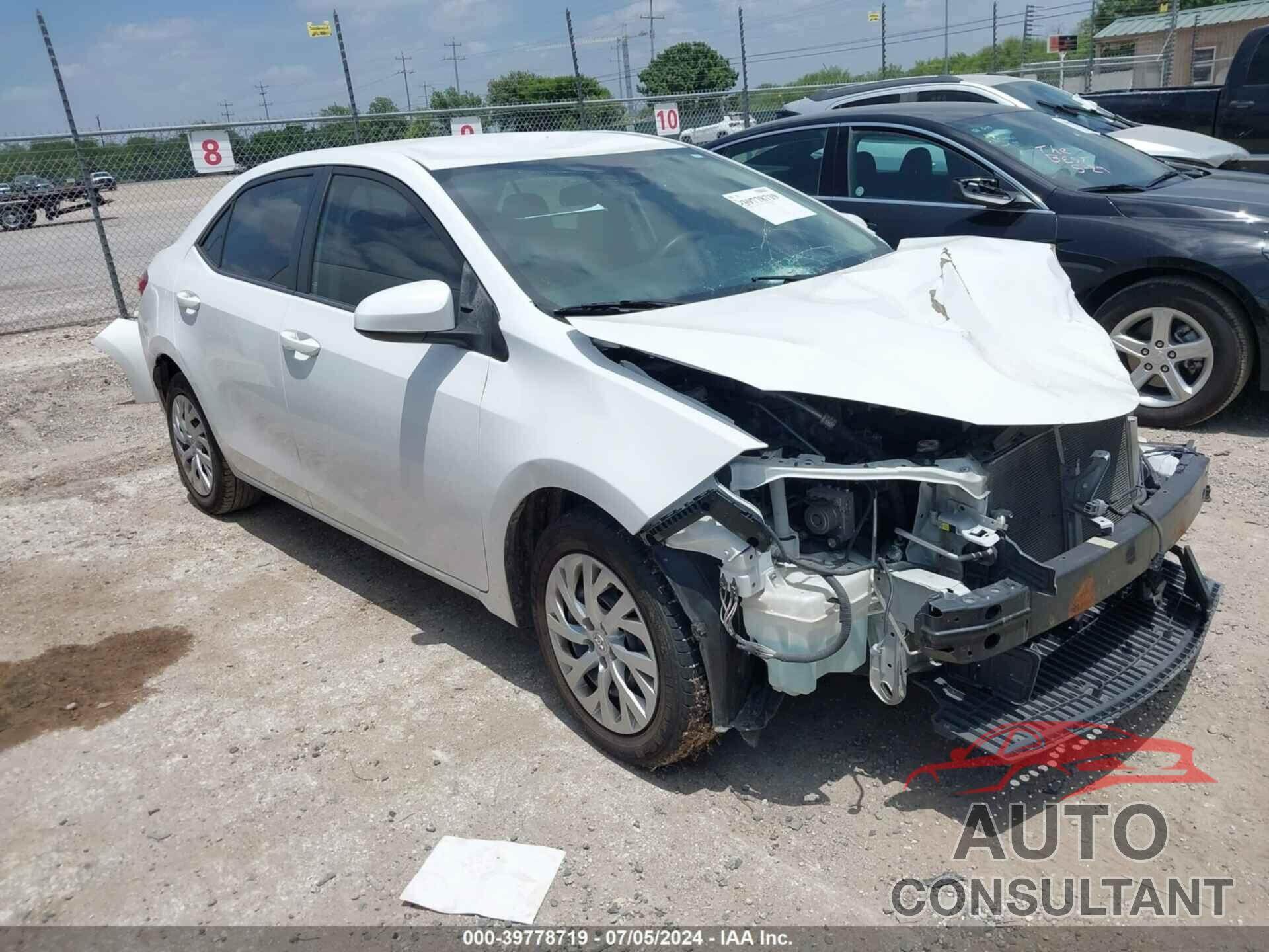 TOYOTA COROLLA 2018 - 5YFBURHE5JP745187