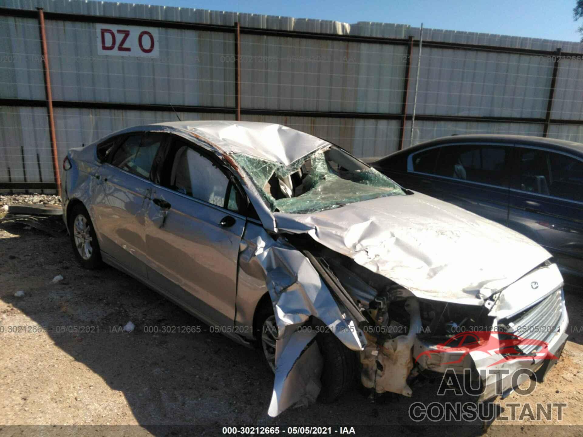 FORD FUSION 2017 - 3FA6P0G72HR179118