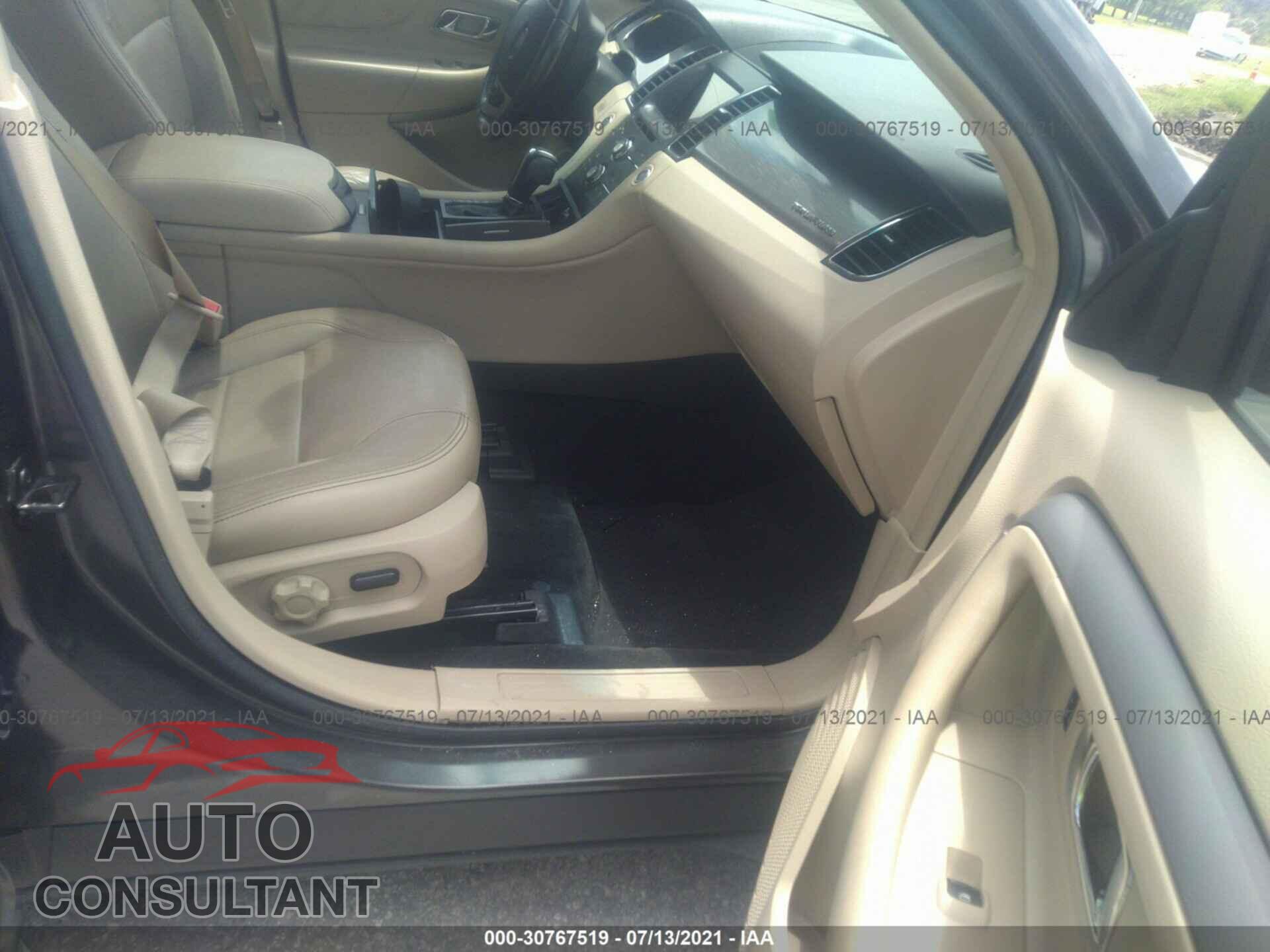 FORD TAURUS 2016 - 1FAHP2E82GG118552