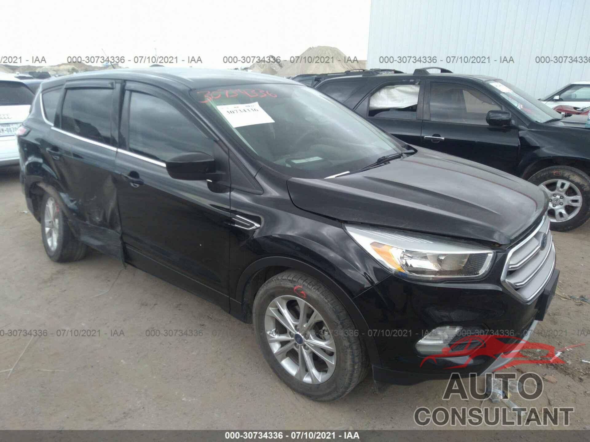 FORD ESCAPE 2017 - 1FMCU0GD8HUB66261