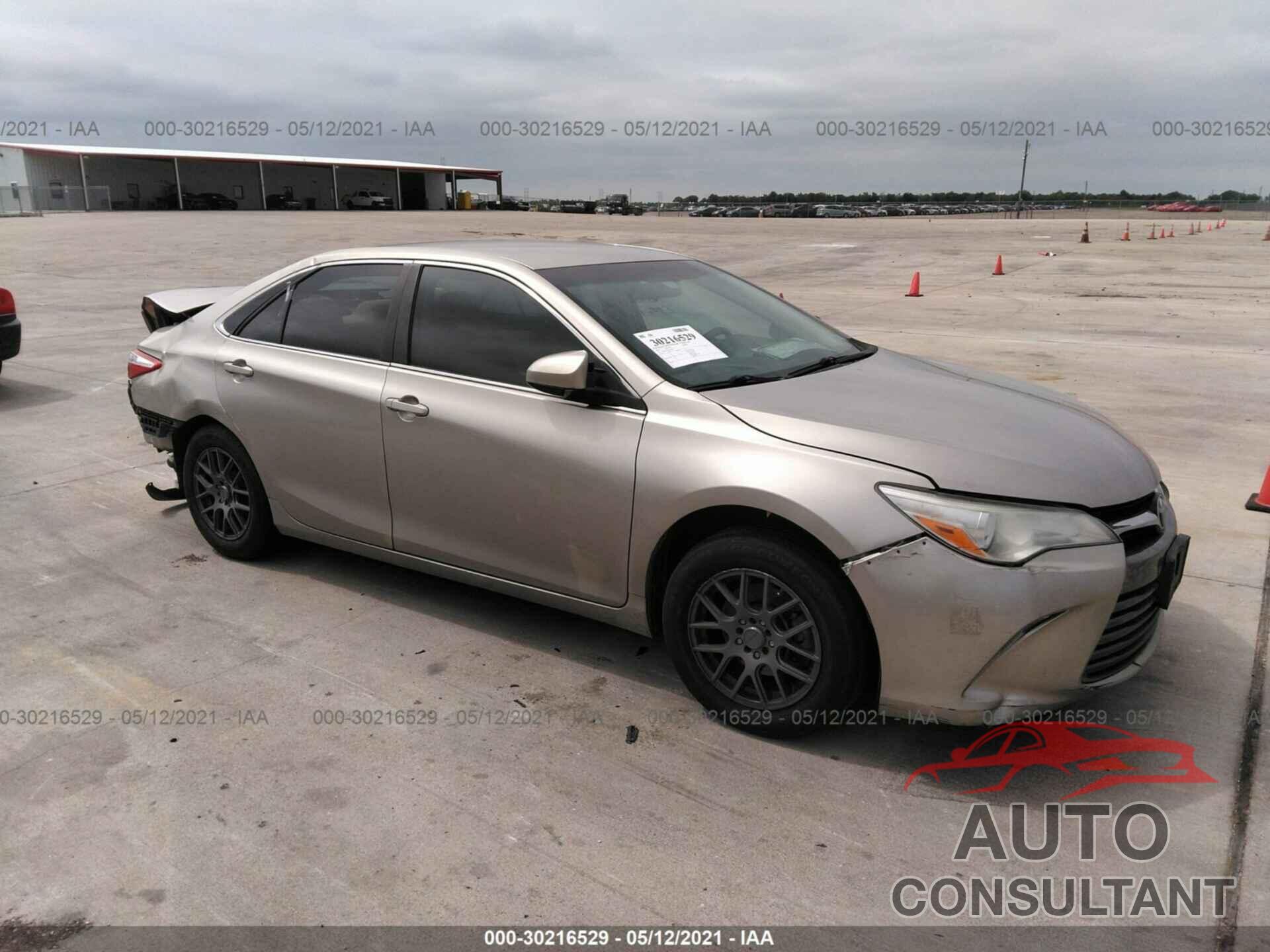 TOYOTA CAMRY 2016 - 4T4BF1FK1GR518273