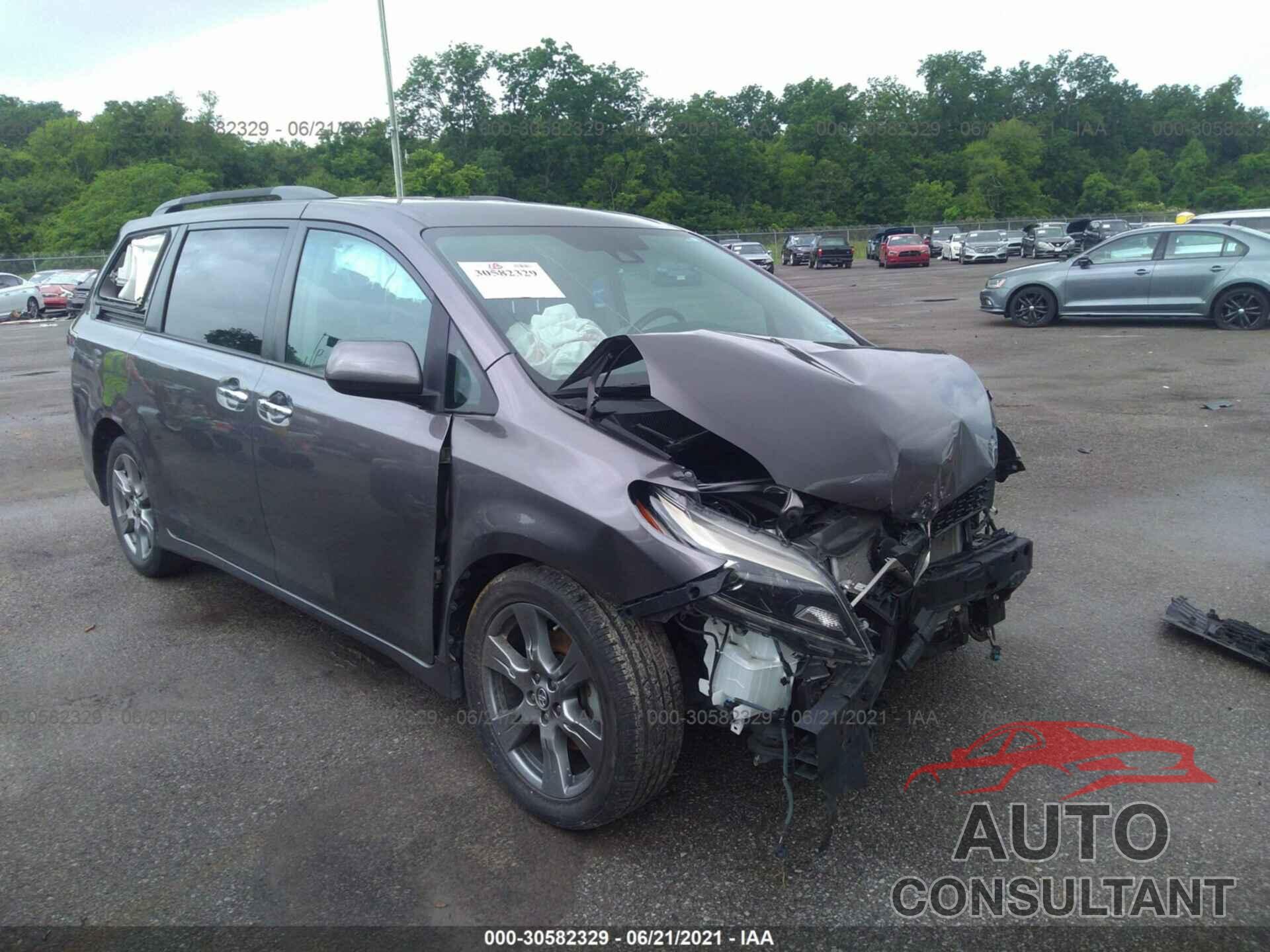 TOYOTA SIENNA 2019 - 5TDXZ3DC5KS971229