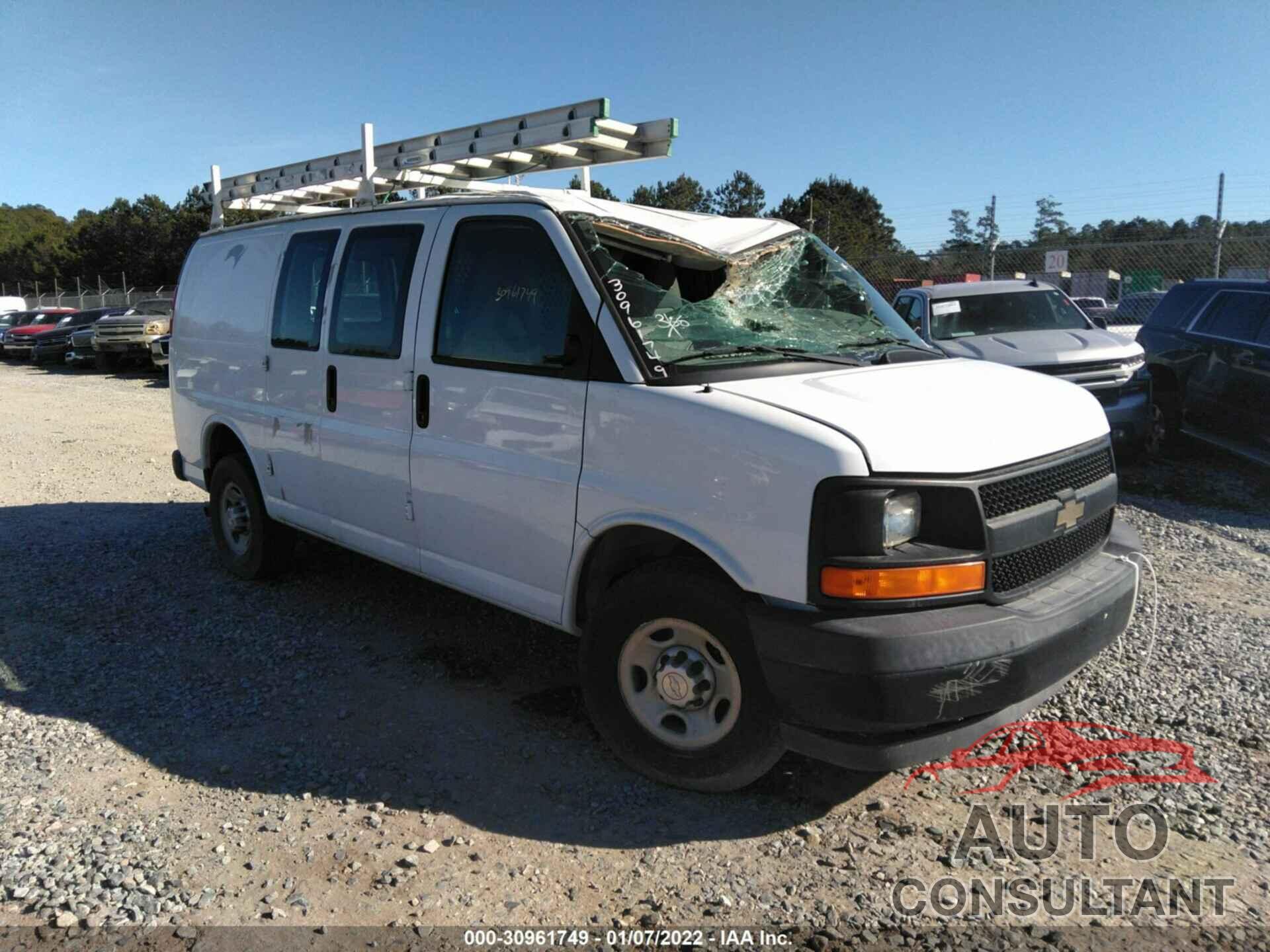 CHEVROLET EXPRESS CARGO VAN 2017 - 1GCWGAFF7H1135487