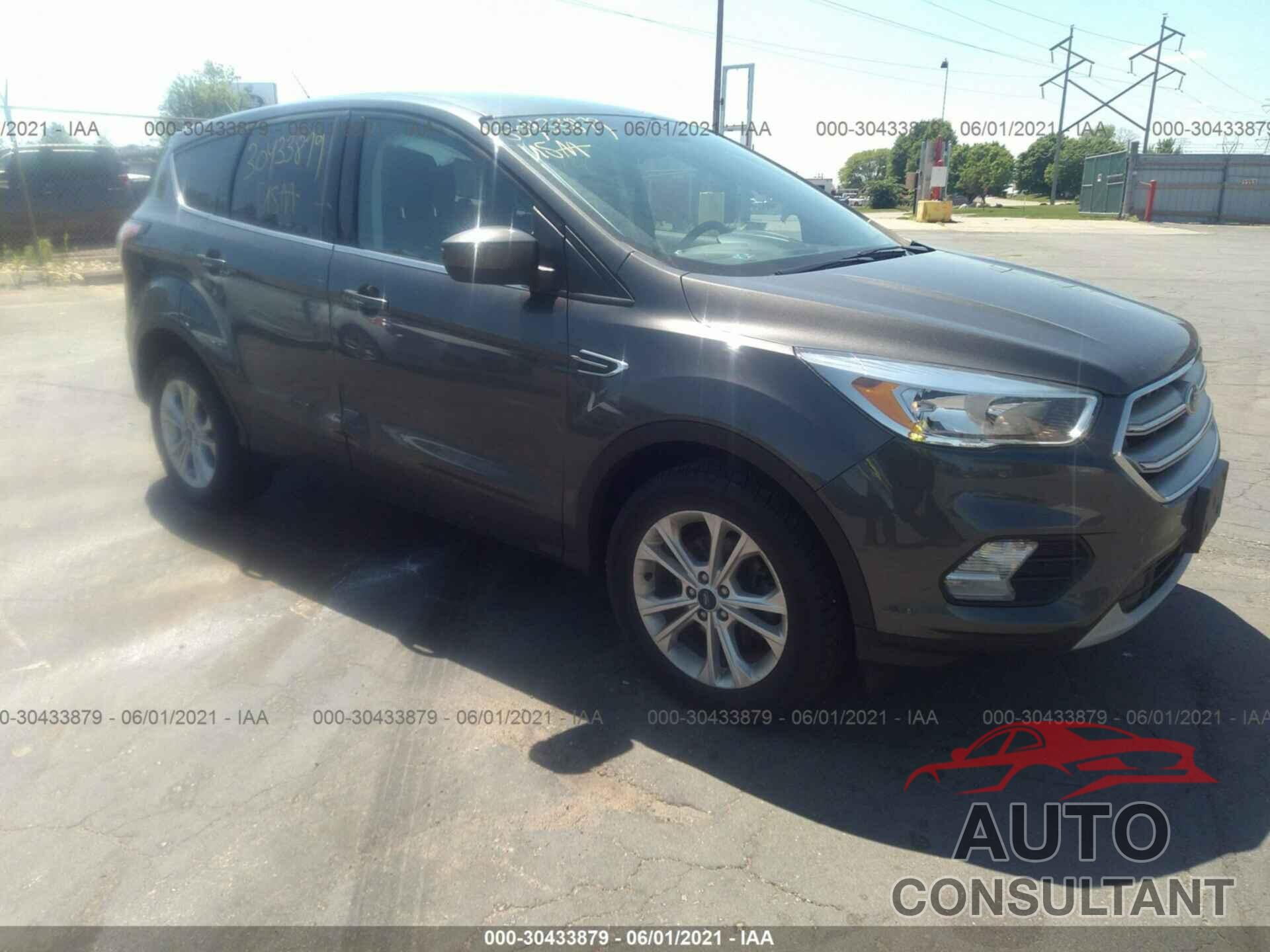 FORD ESCAPE 2017 - 1FMCU0GDXHUE36302
