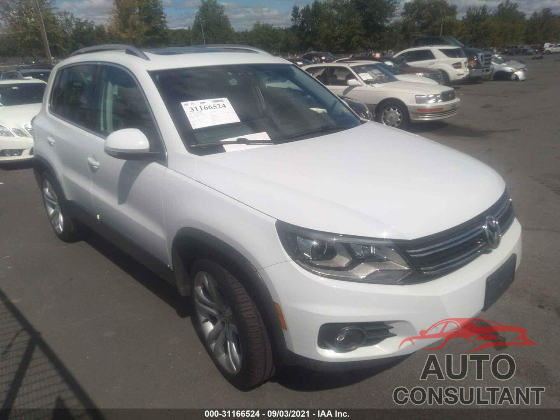 VOLKSWAGEN TIGUAN 2016 - WVGBV7AX9GW537919