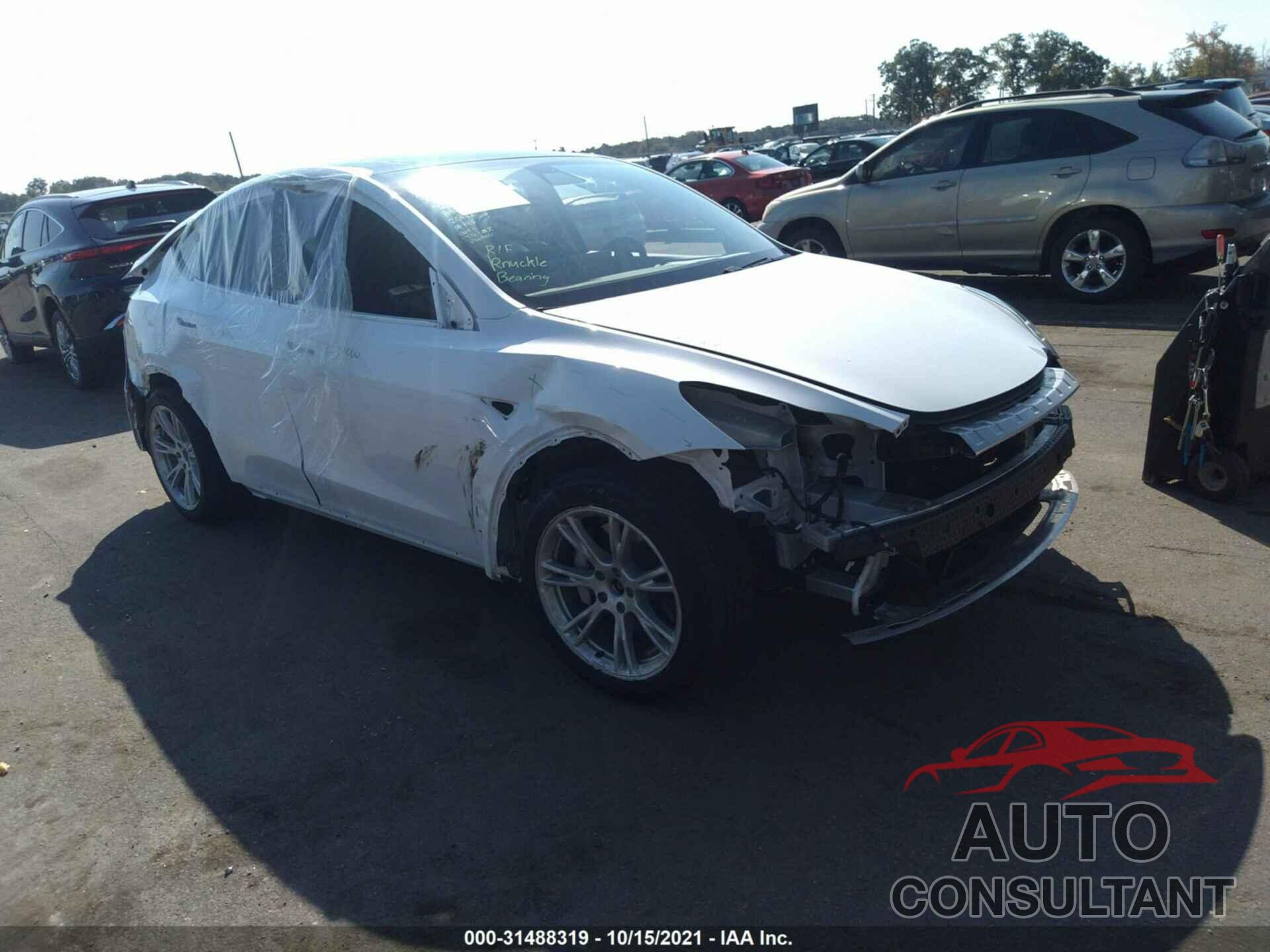 TESLA MODEL Y 2020 - 5YJYGDEE5LF009129