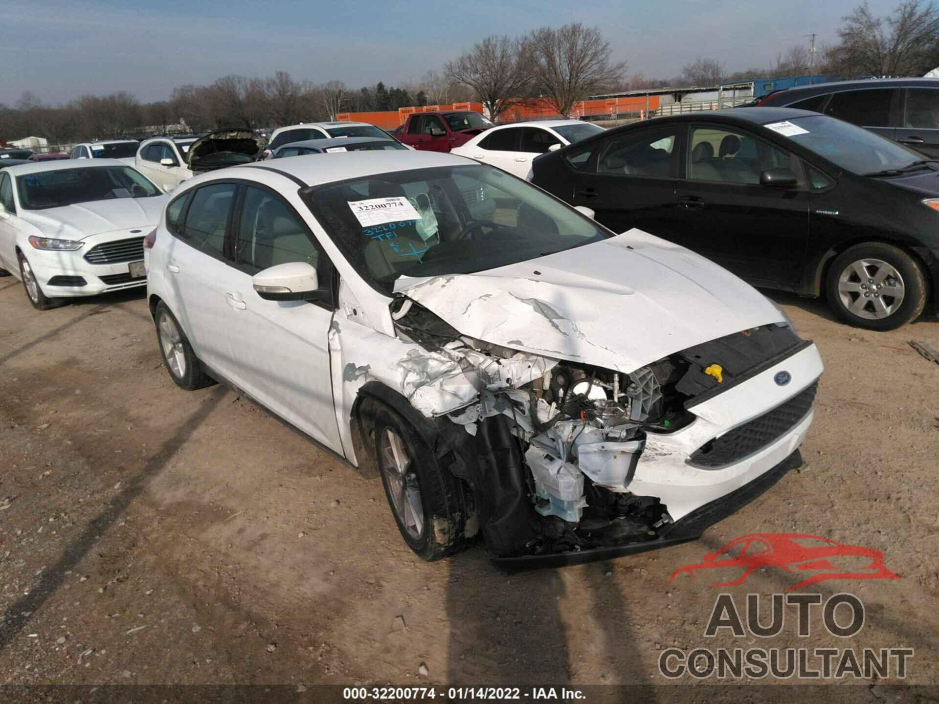 FORD FOCUS 2017 - 1FADP3K24HL347022