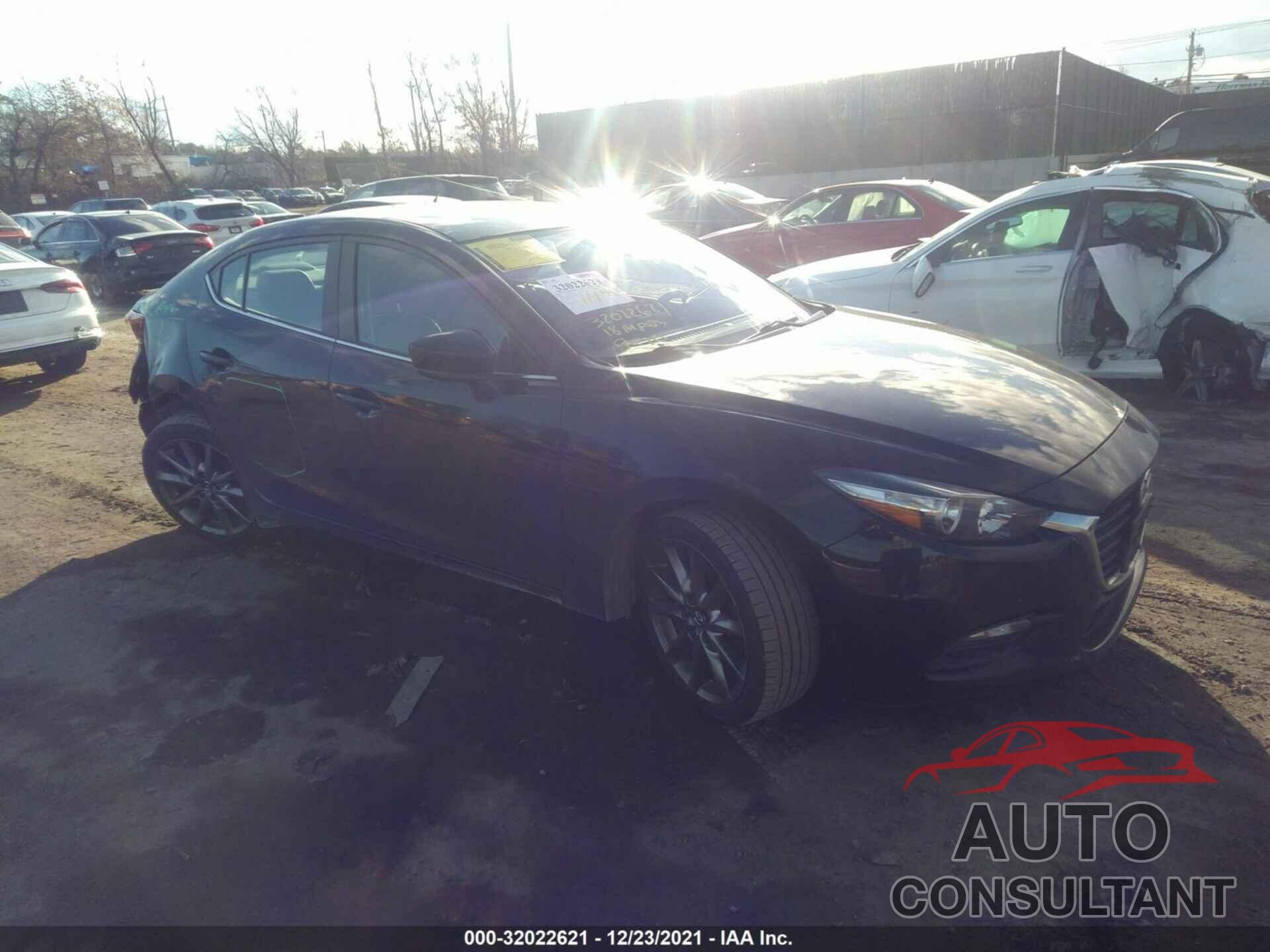 MAZDA MAZDA3 4-DOOR 2018 - 3MZBN1V3XJM163642