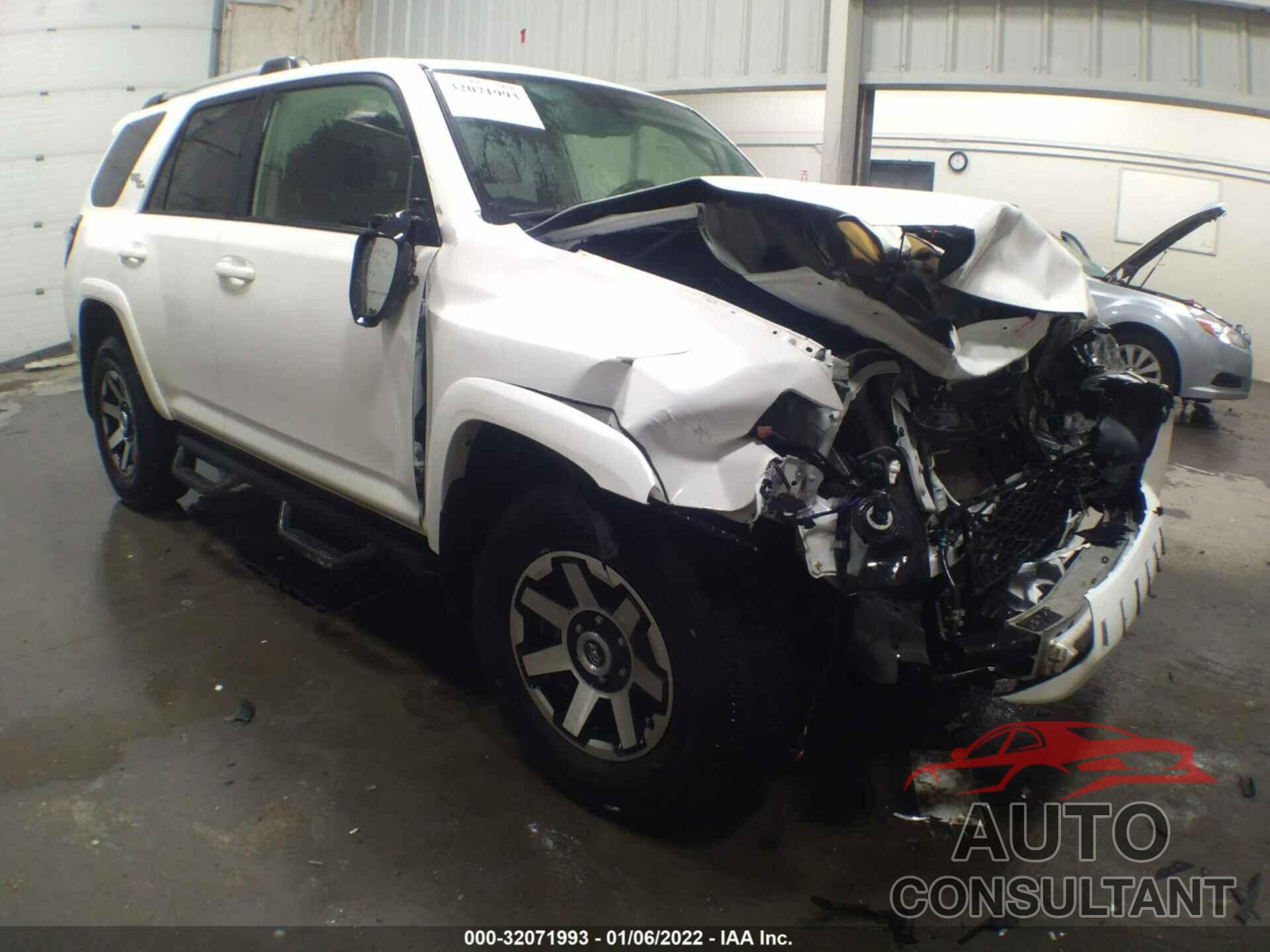 TOYOTA 4RUNNER 2018 - JTEBU5JR0J5494173