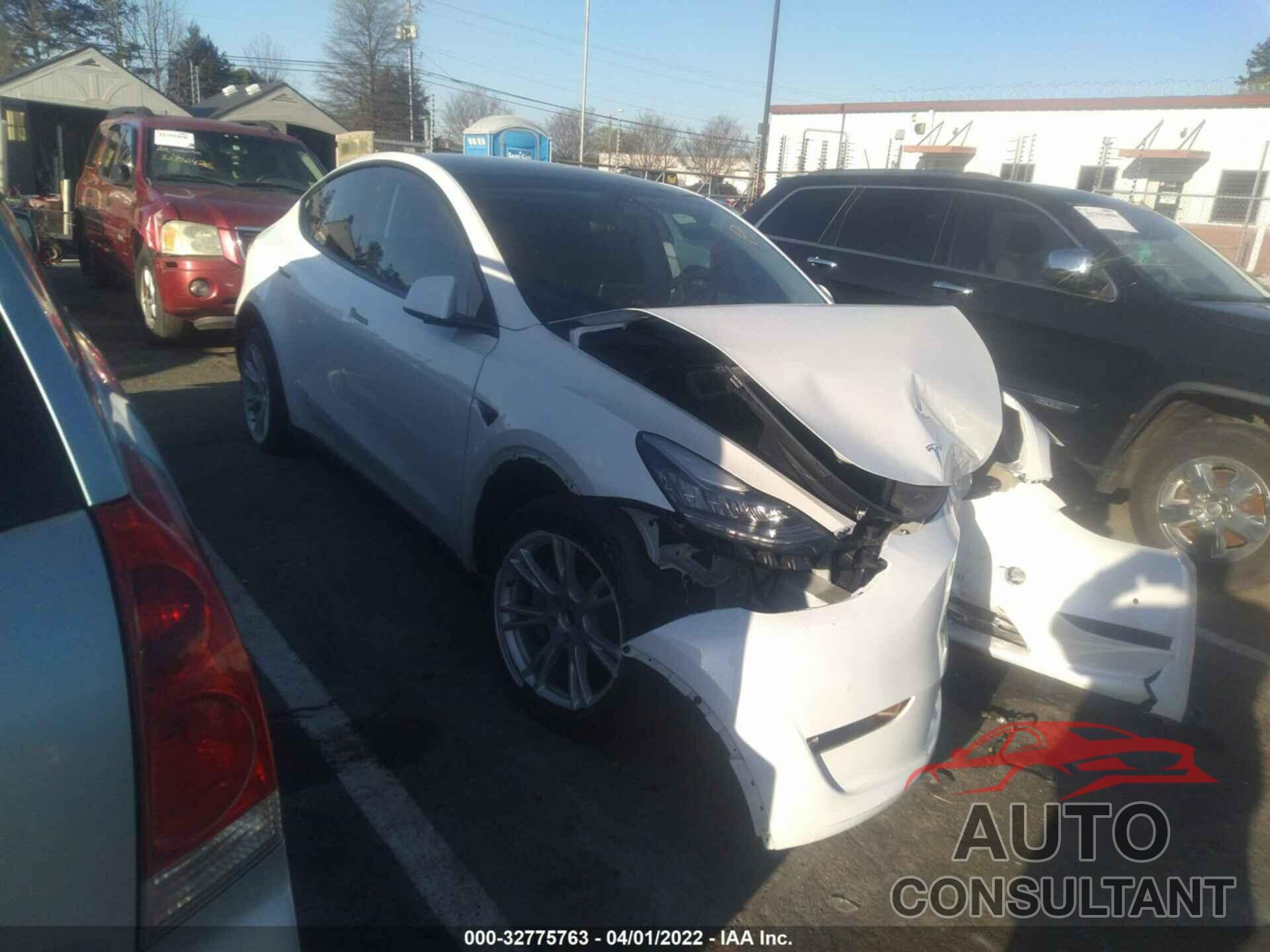 TESLA MODEL Y 2021 - 5YJYGDEE1MF200256