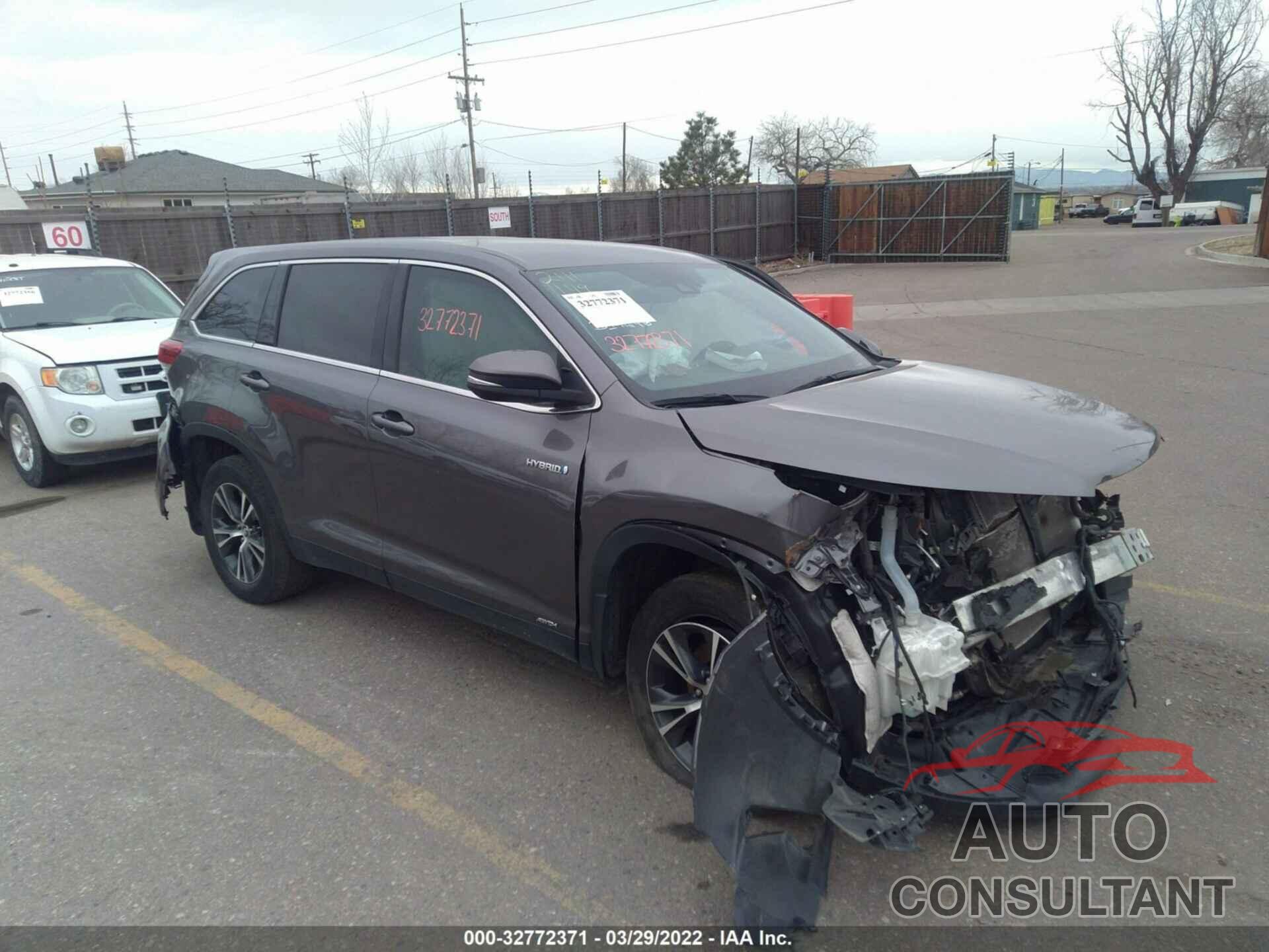 TOYOTA HIGHLANDER 2019 - 5TDBGRFH2KS069830